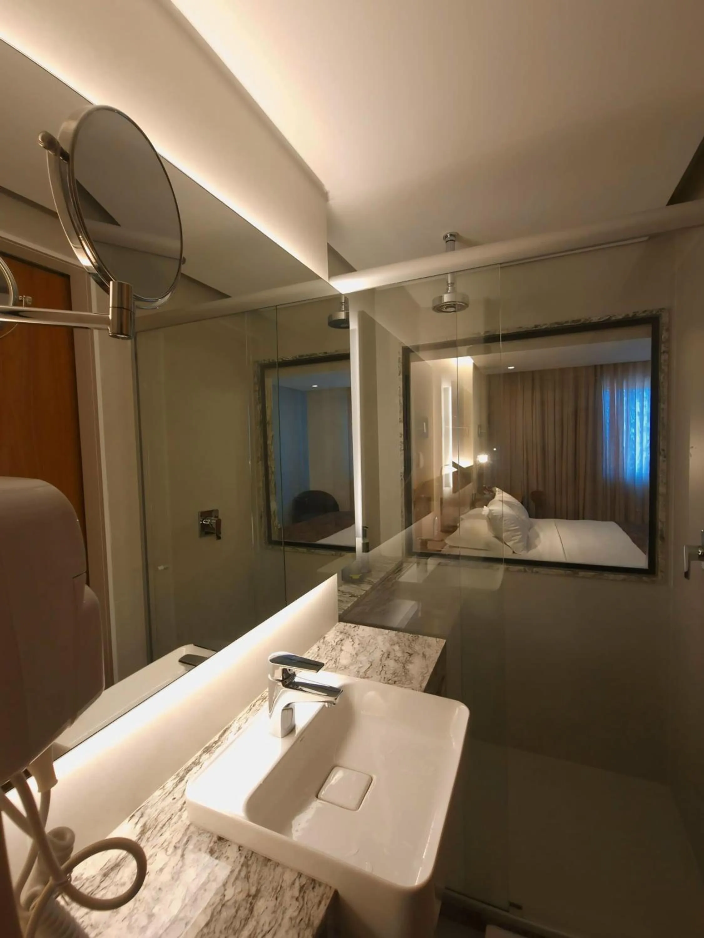 Bathroom, Bed in Hotel Sonata de Iracema