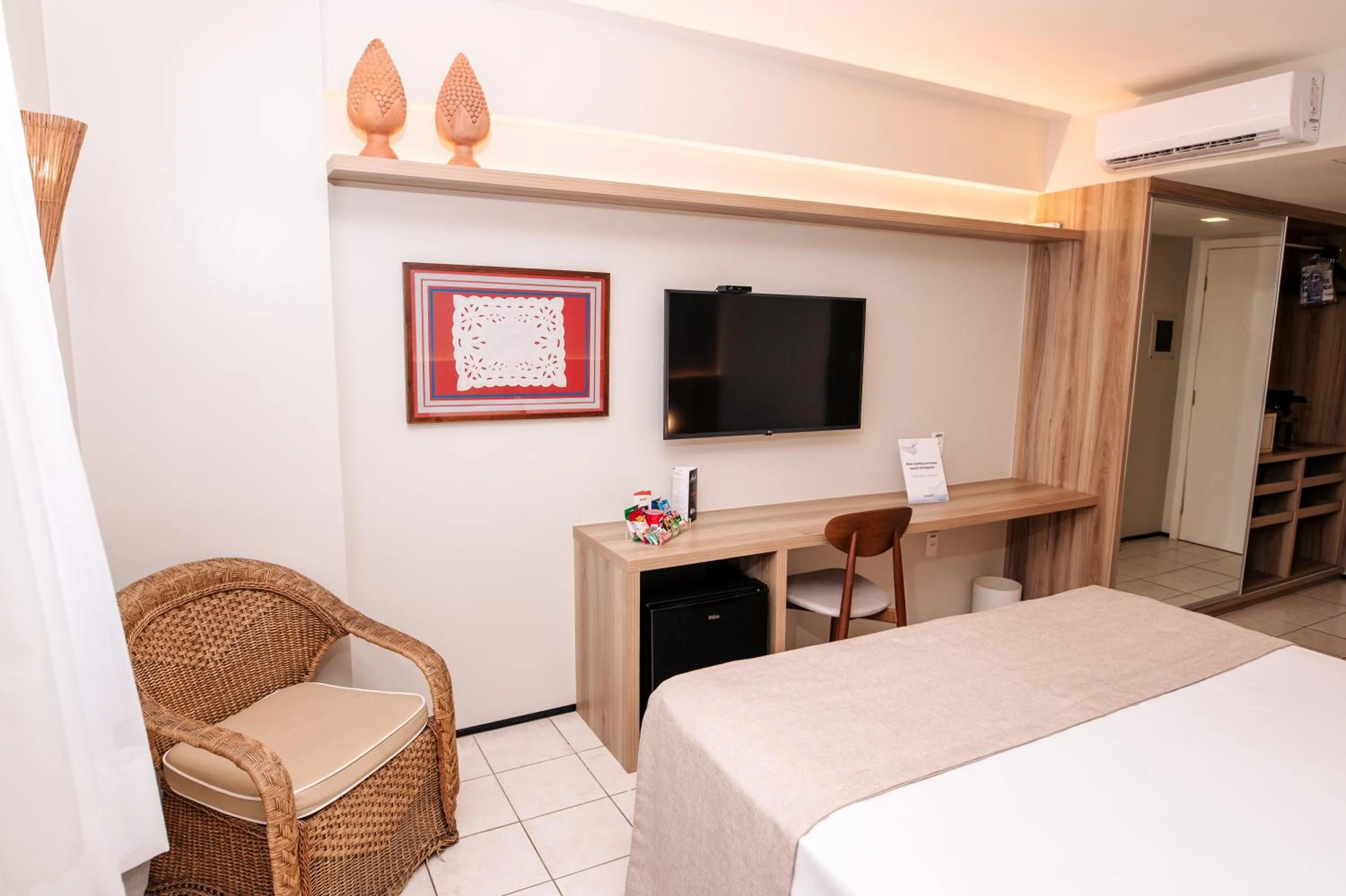 Bedroom, Bed in Hotel Sonata de Iracema