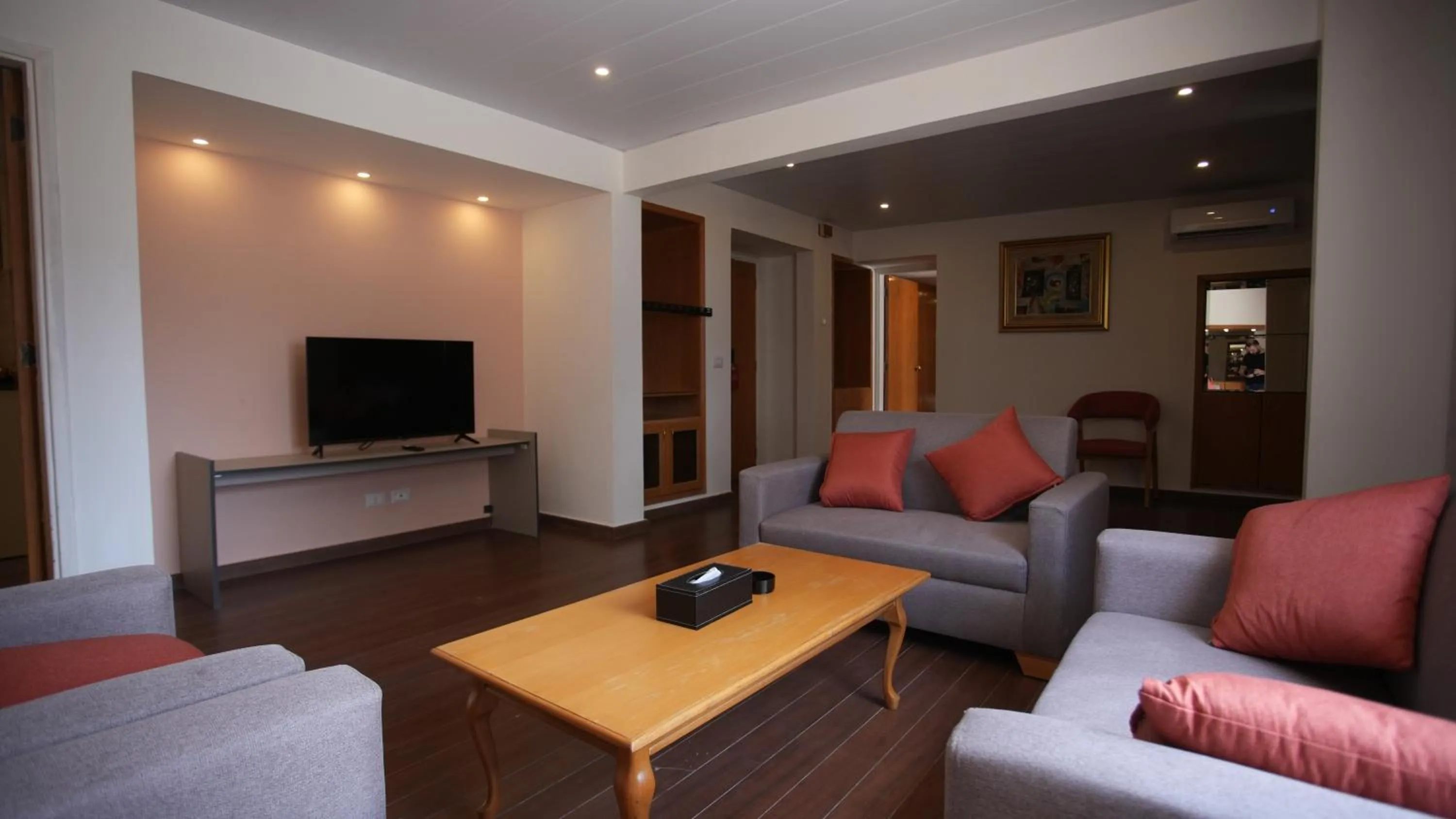 TV and multimedia in Manara Riva Suites