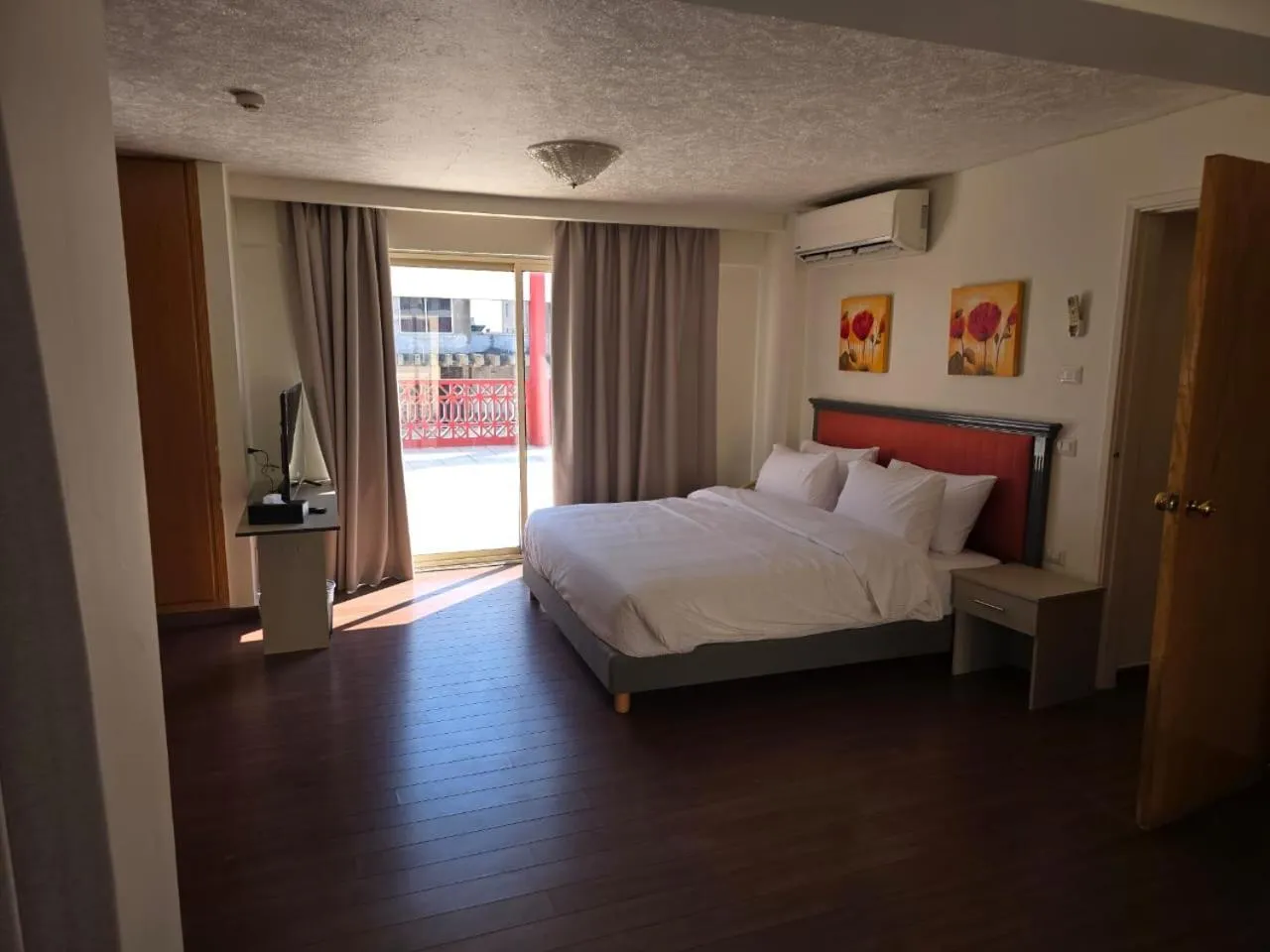 Bed in Manara Riva Suites