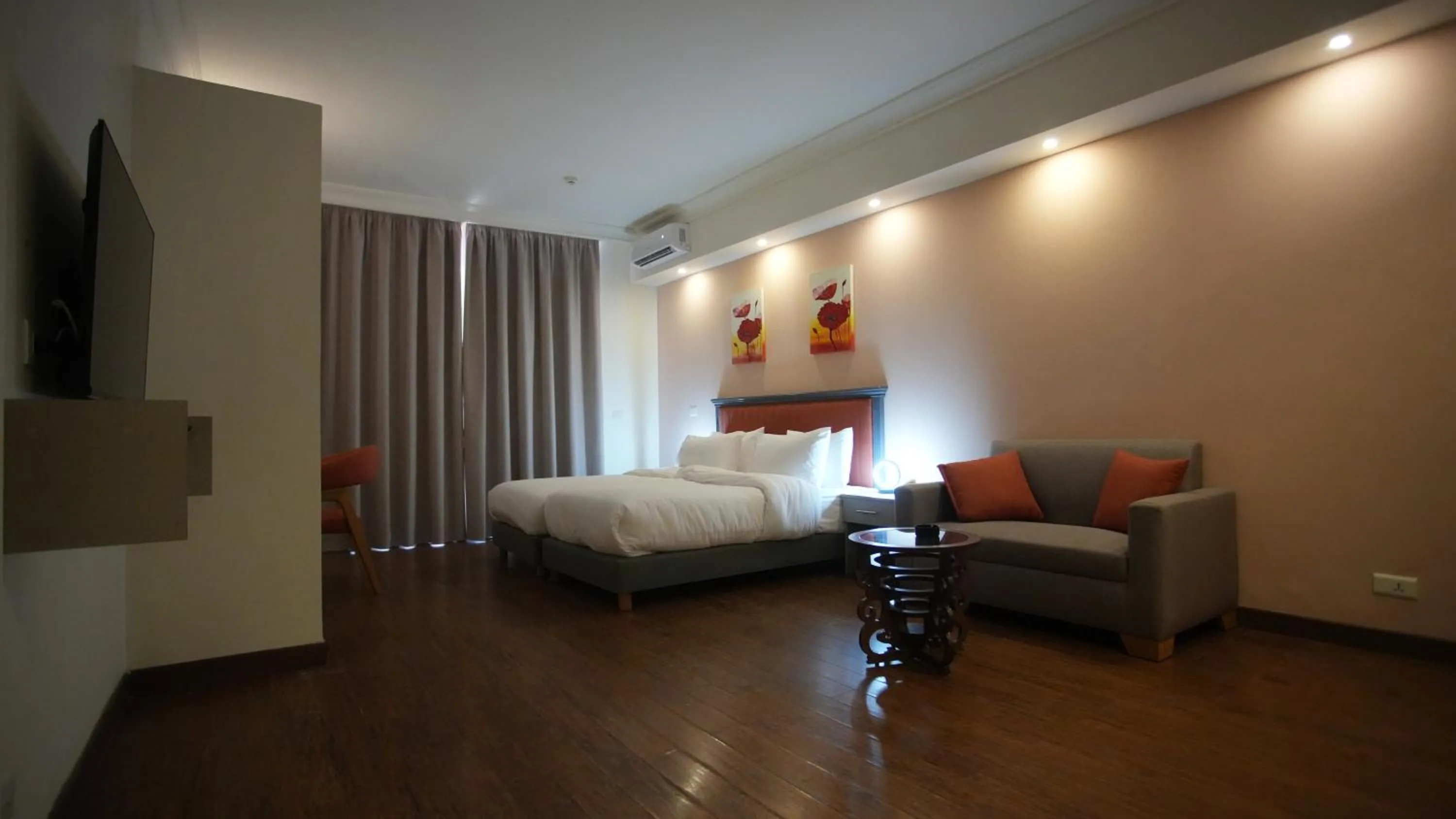 Bedroom, Bed in Manara Riva Suites