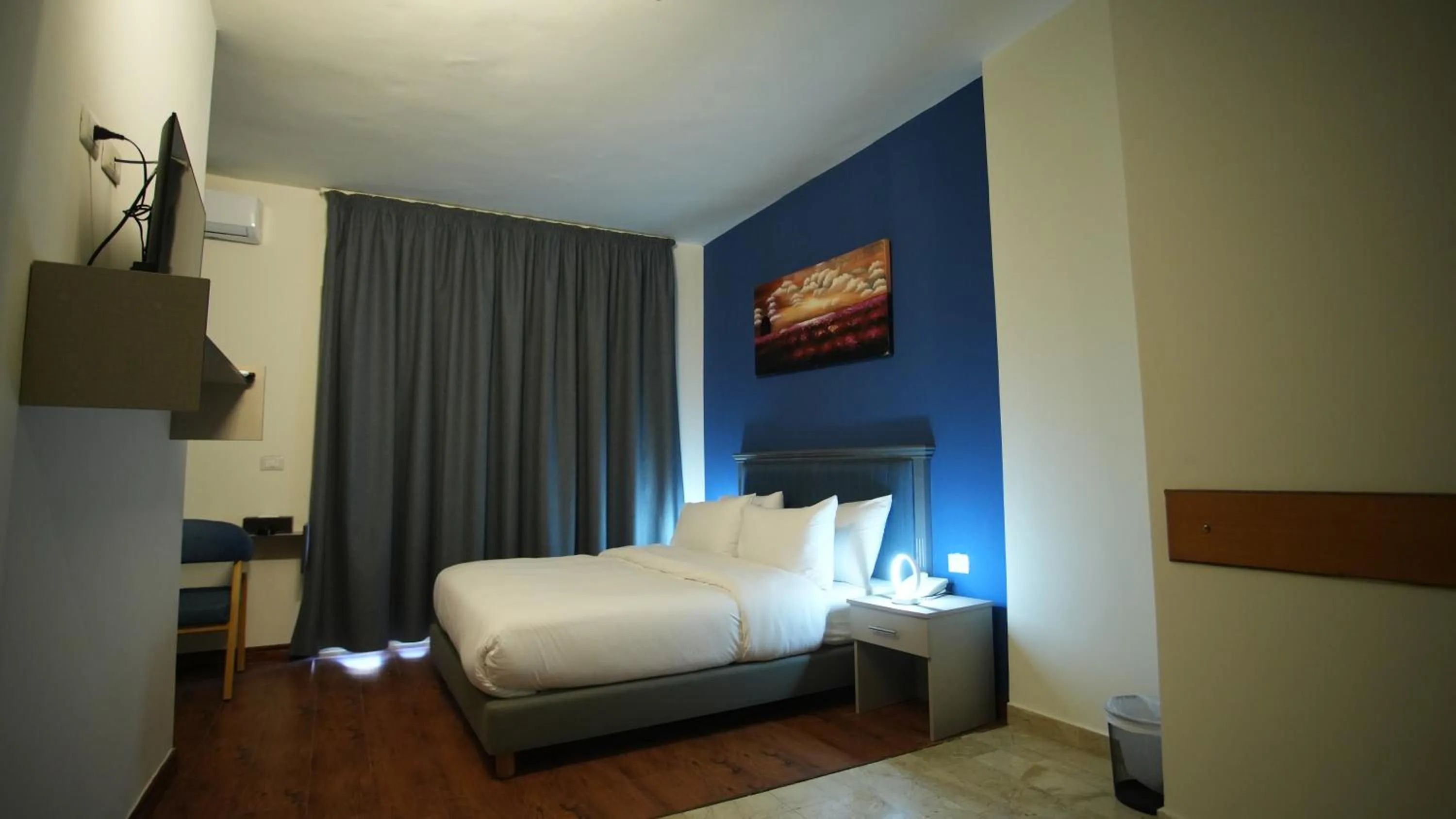 Bedroom, Bed in Manara Riva Suites