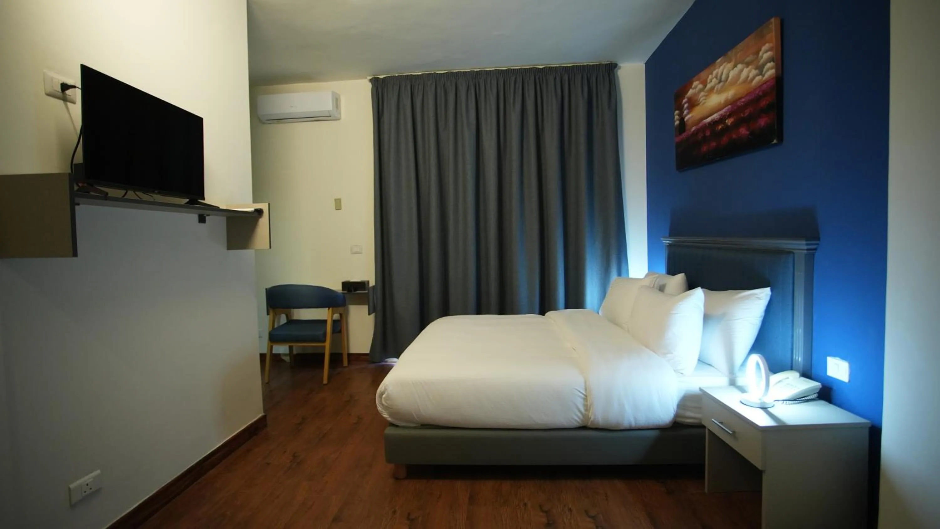 Bedroom, Bed in Manara Riva Suites