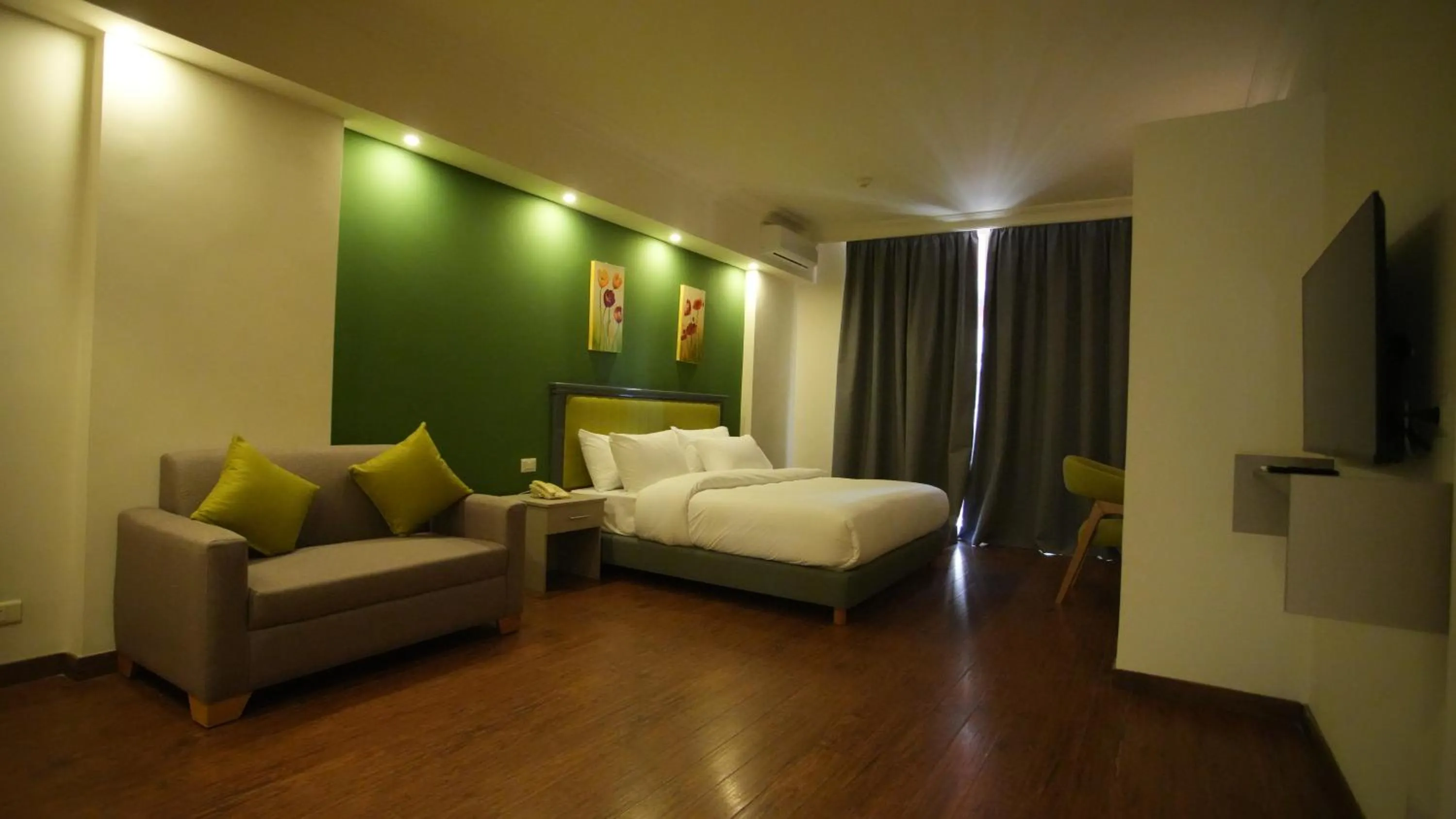 Bed in Manara Riva Suites