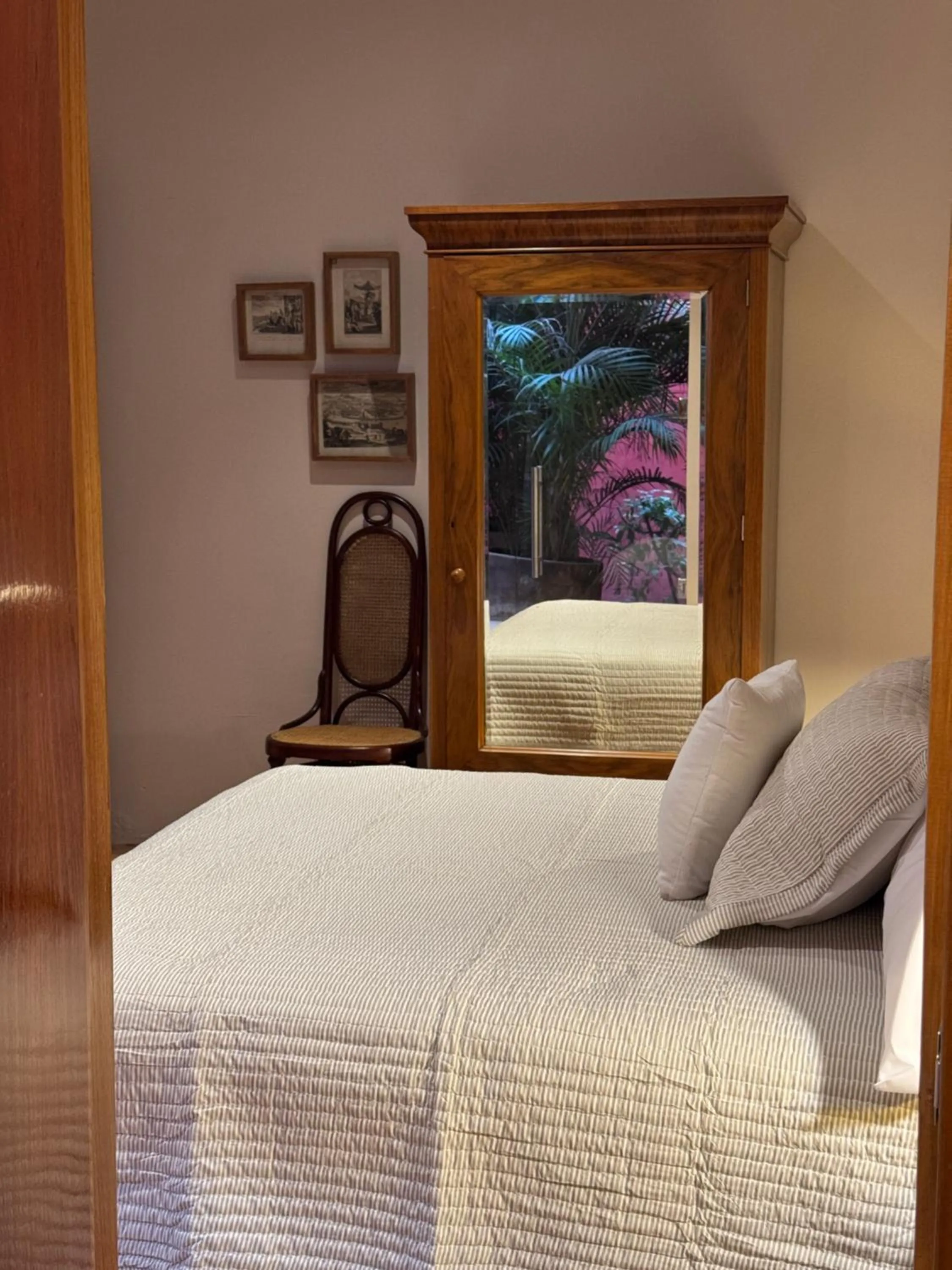 Bed in Parque Juan Diego