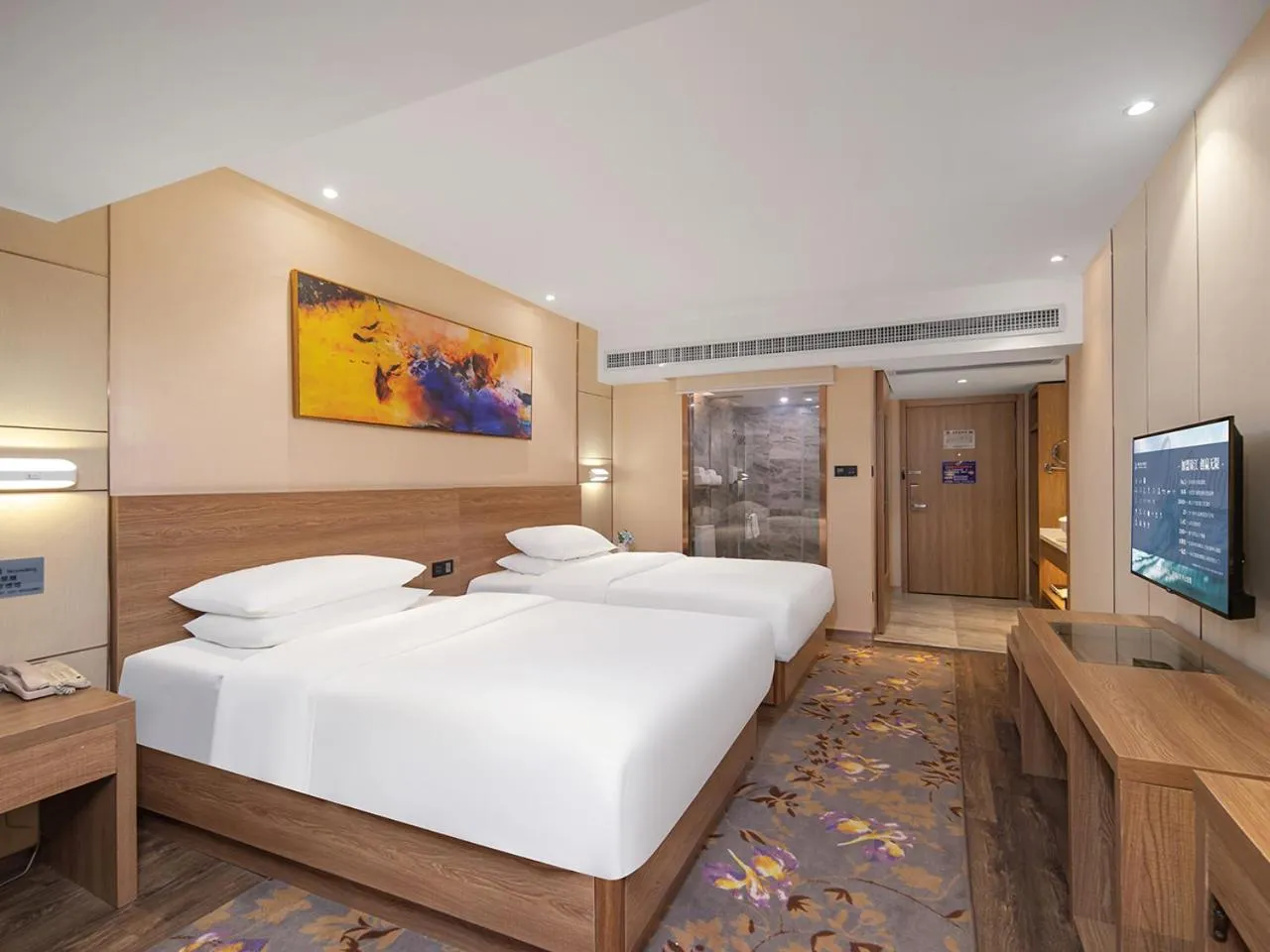 Bed in Guangzhou Baiyun Airport Renhe Cornet International Chain Hotel
