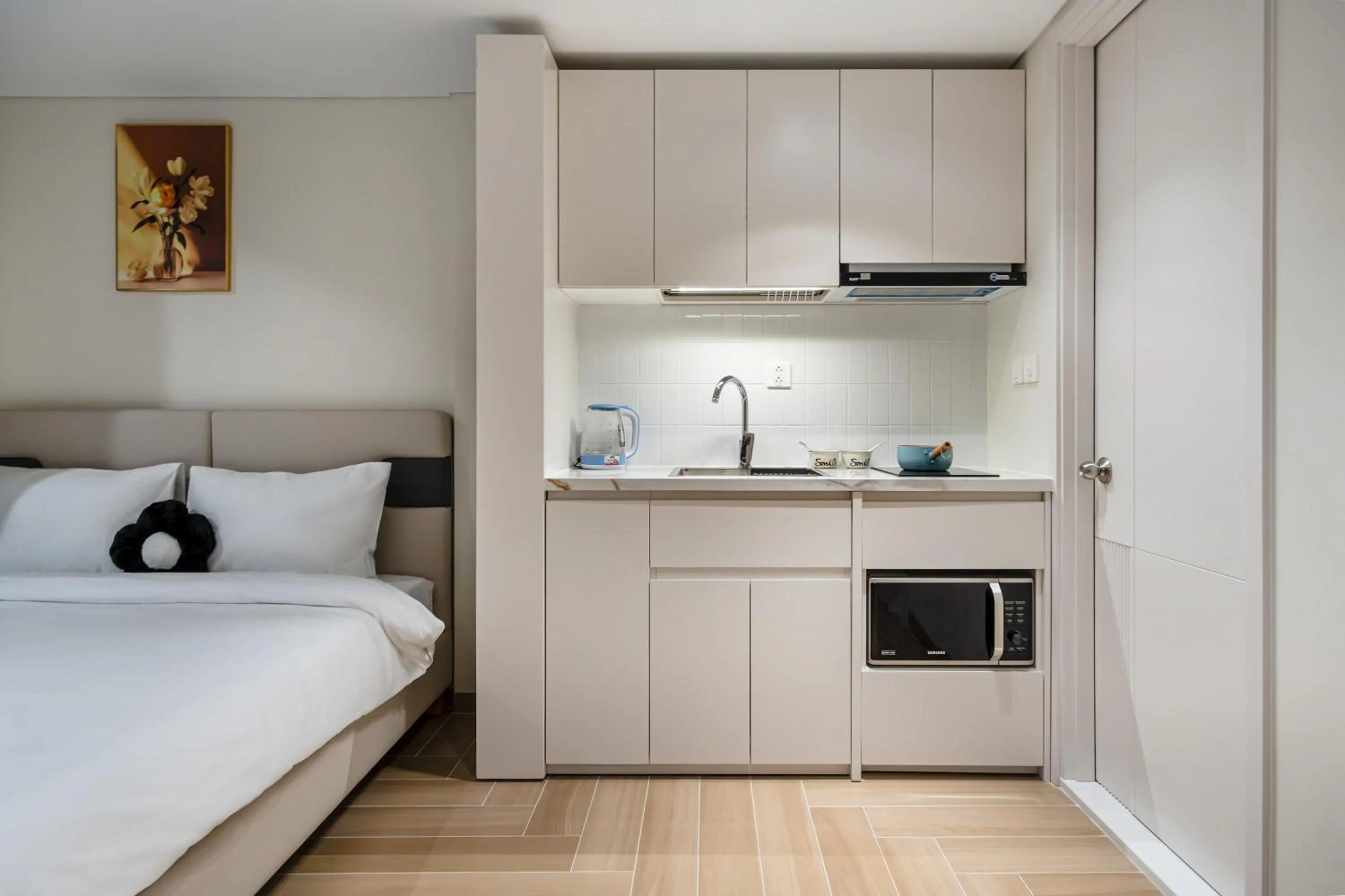 Kitchen or kitchenette, Bed in The Royal Vista - Phu My Hung