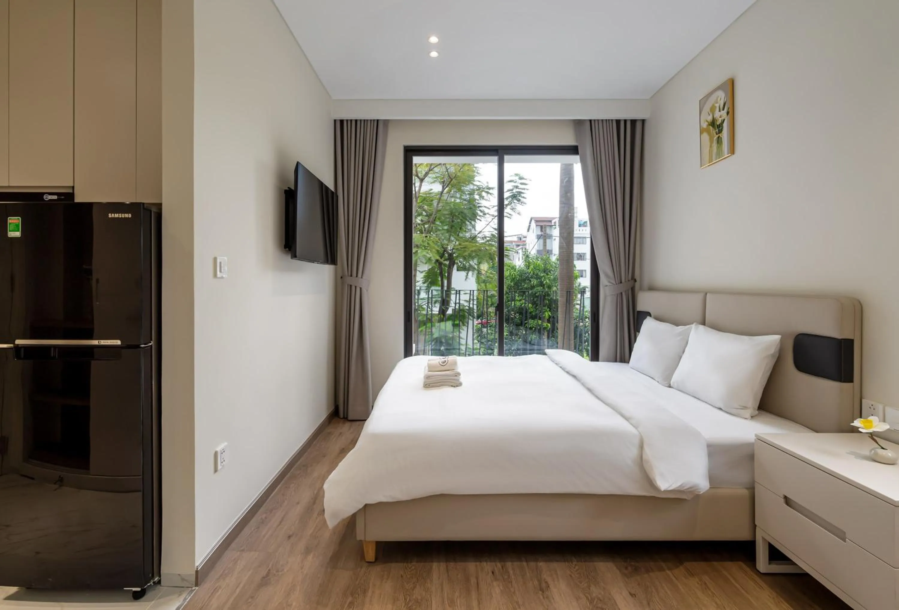 Photo of the whole room, Bed in The Royal Vista - Phu My Hung