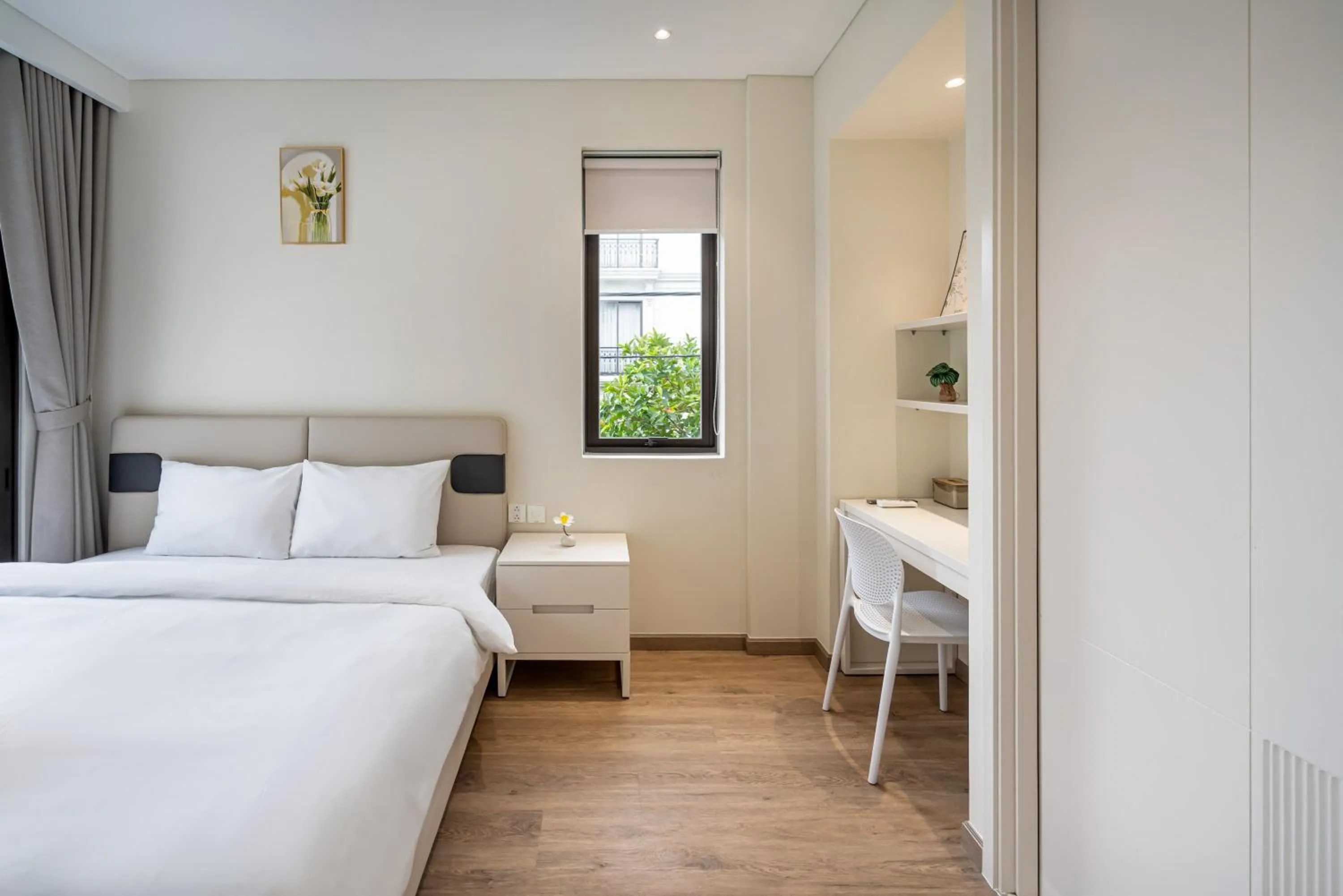 Photo of the whole room, Bed in The Royal Vista - Phu My Hung