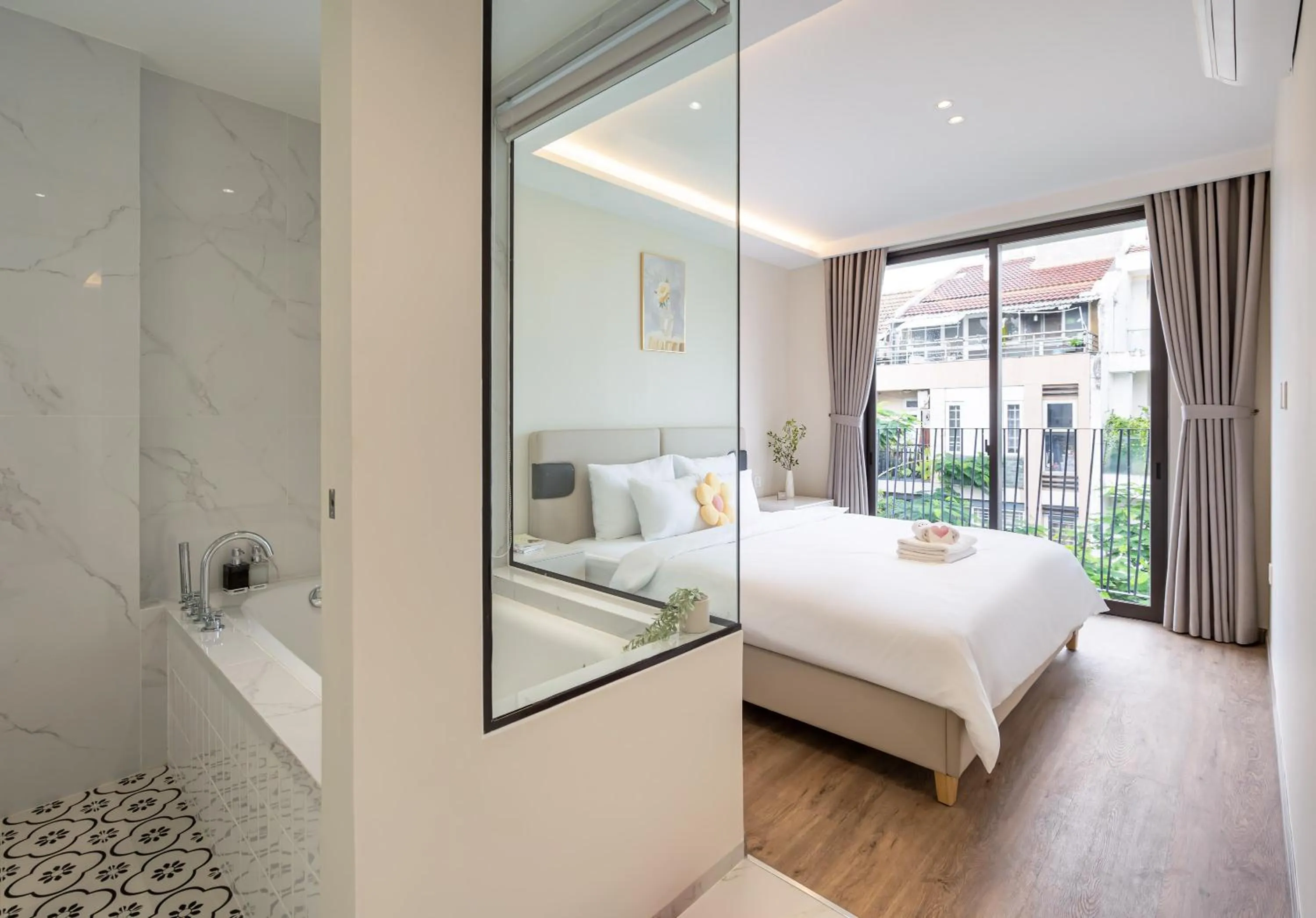 Photo of the whole room, Bed in The Royal Vista - Phu My Hung