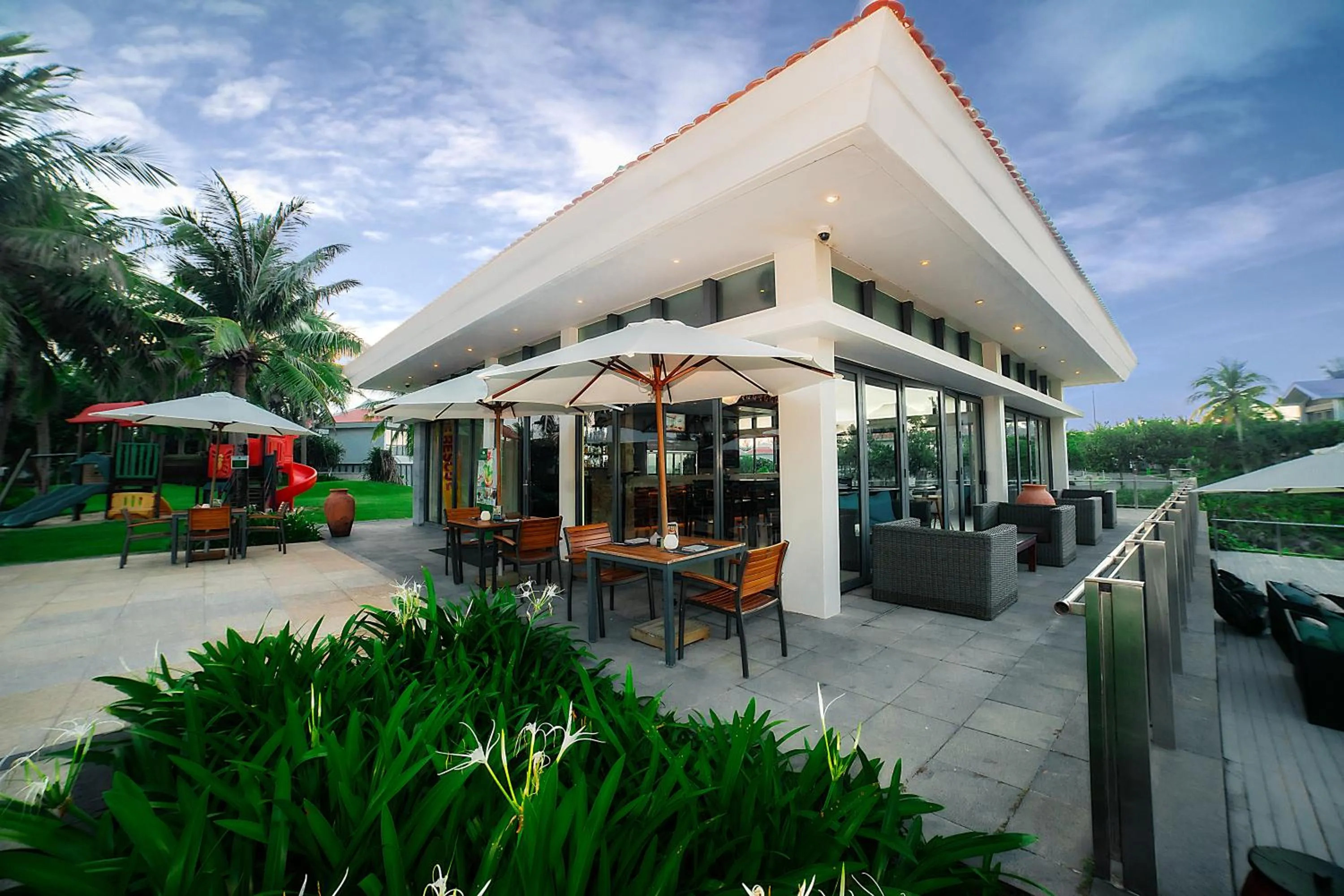 Restaurant/places to eat in The Ocean Resort Danang