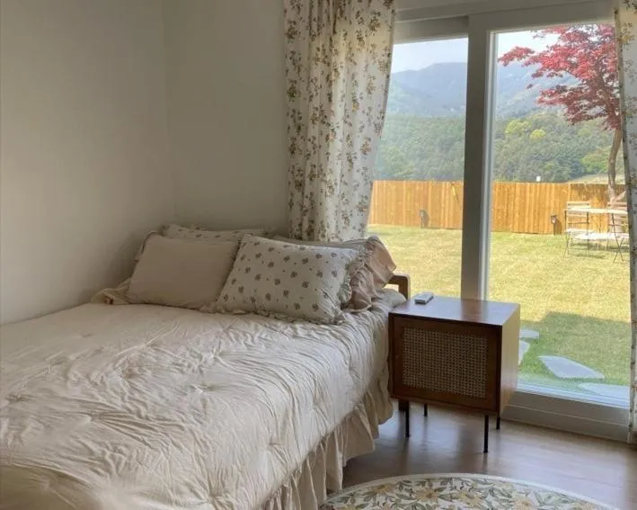 Bed in Gapyeong symsympuri Pension