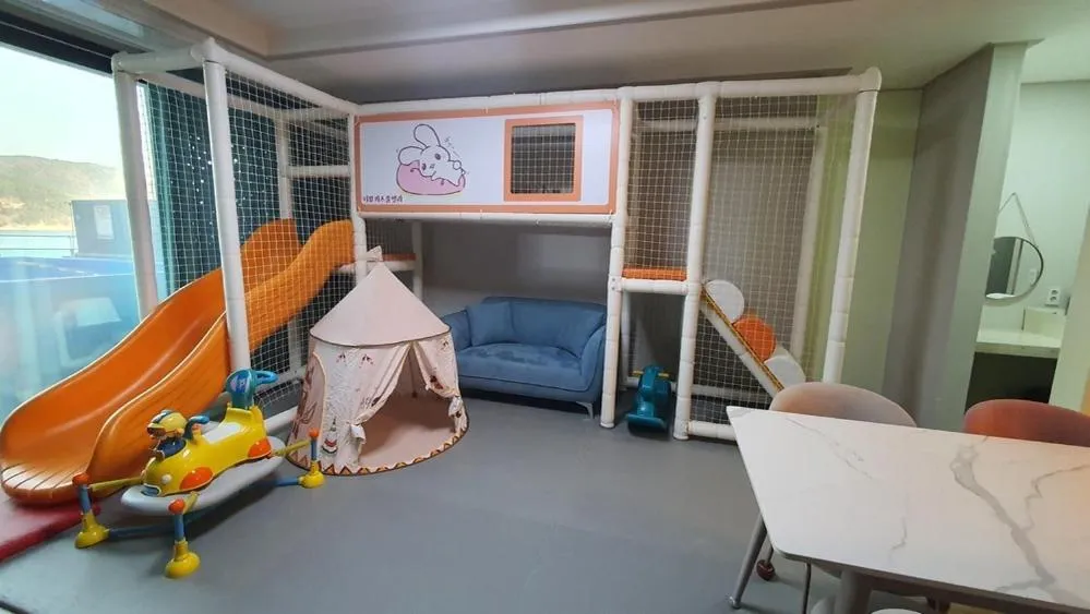 Geoje Theview Kids Poolvilla