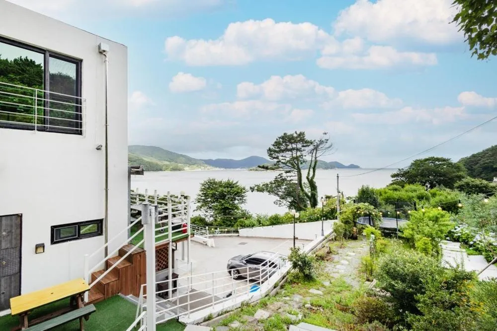 Geoje Theview Kids Poolvilla