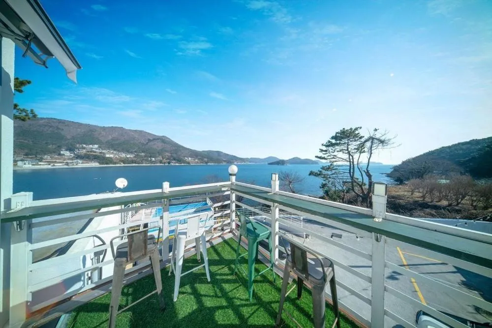 Geoje Theview Kids Poolvilla