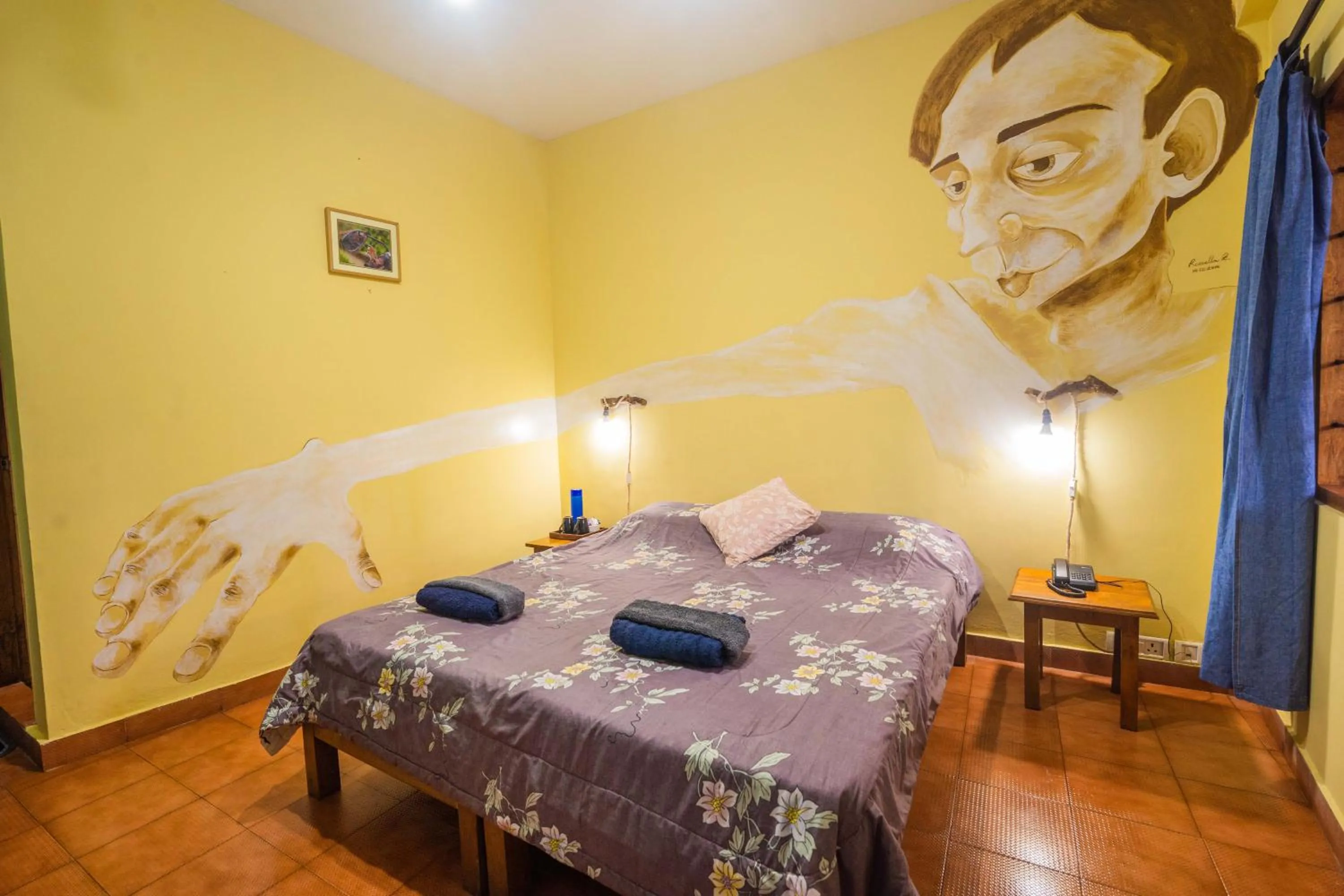 Bedroom, Bed in Chrissie's Hotel