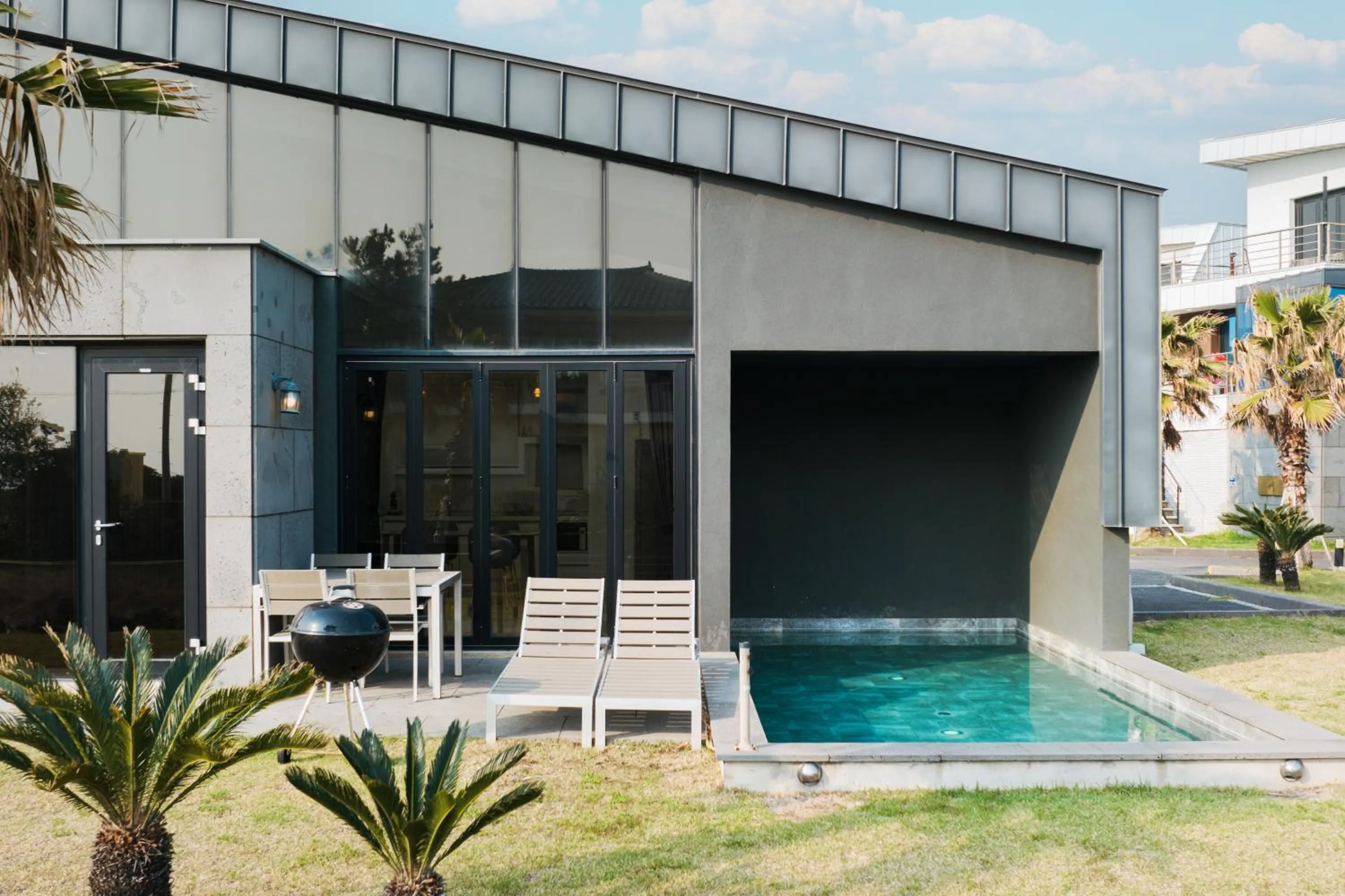 Daejung Secret Gennie Poolvilla