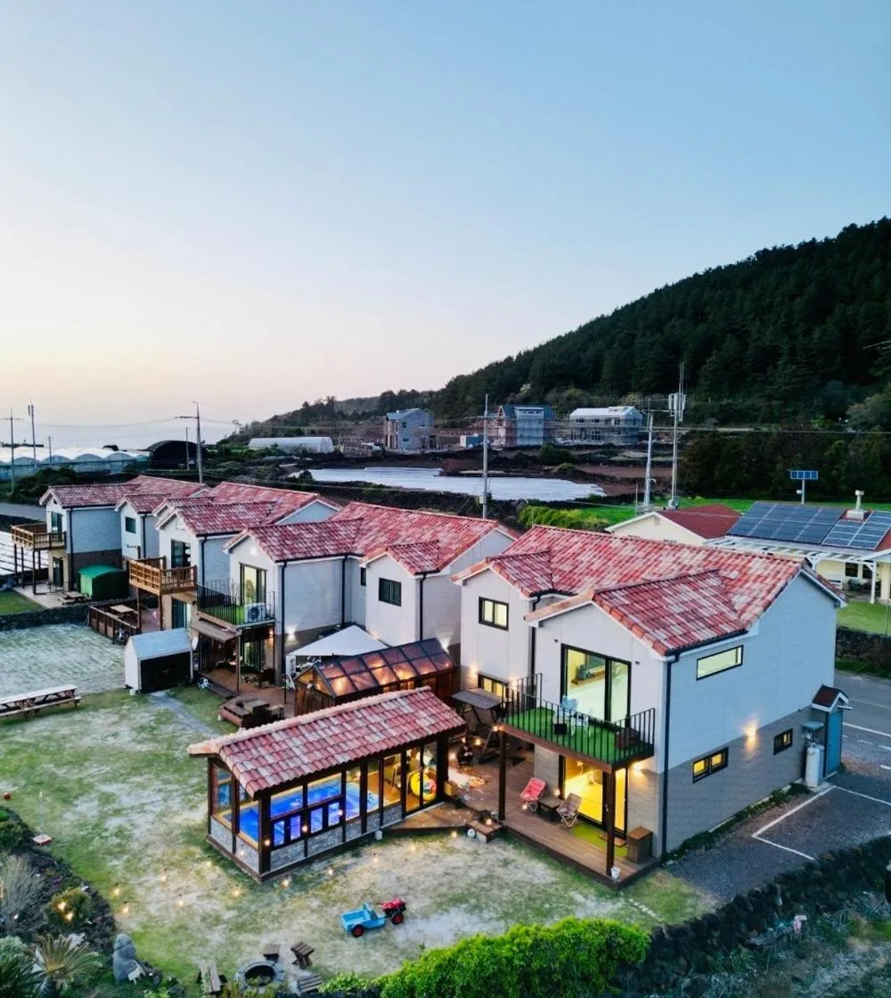 Jeju Private Poolvilla Gwakjidaon Stay