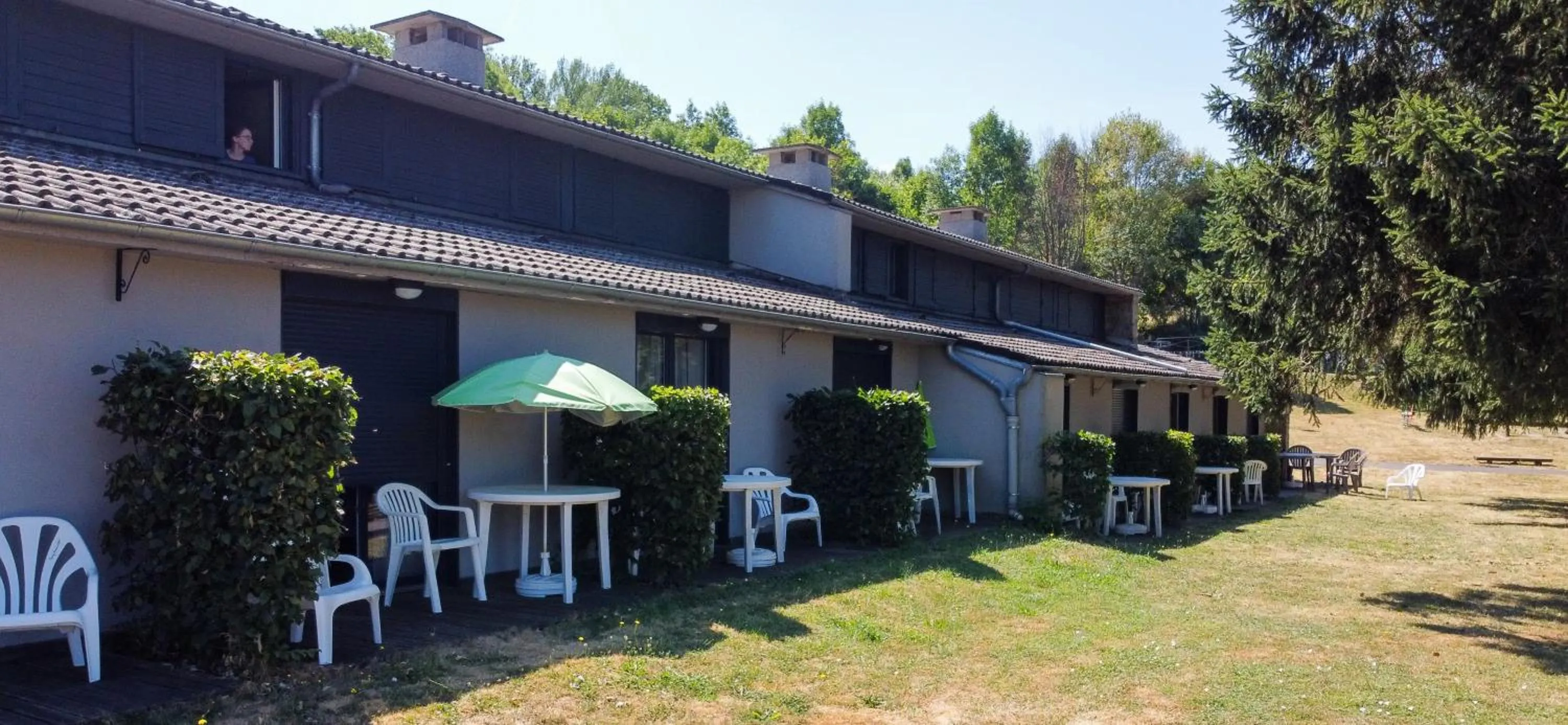 Patio in VVF Haute Loire Saint-Julien-Chapteuil