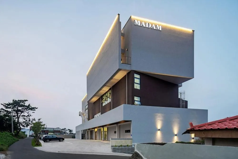 Pohang Madame Annette Pool Villa dogs allowed