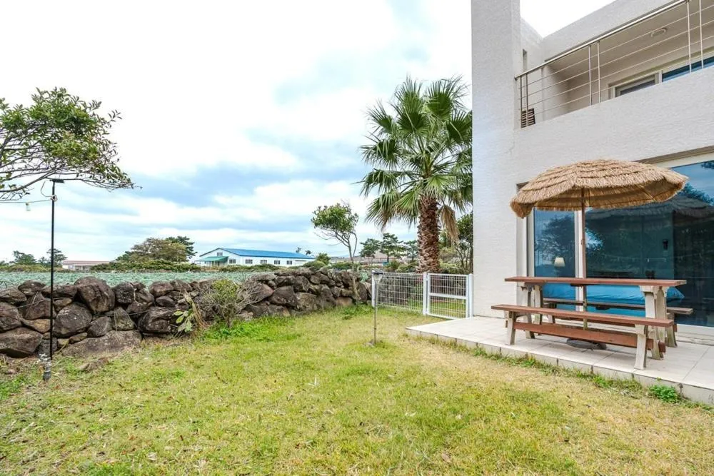 Jeju Aewolae Hyuyang Pension