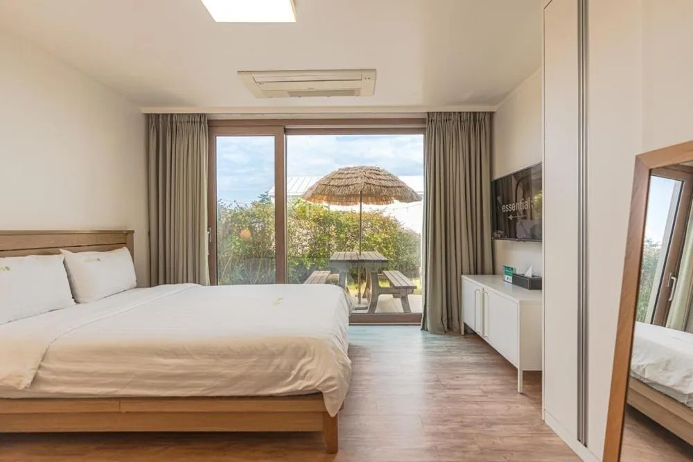 Bed in Jeju Aewolae Hyuyang Pension