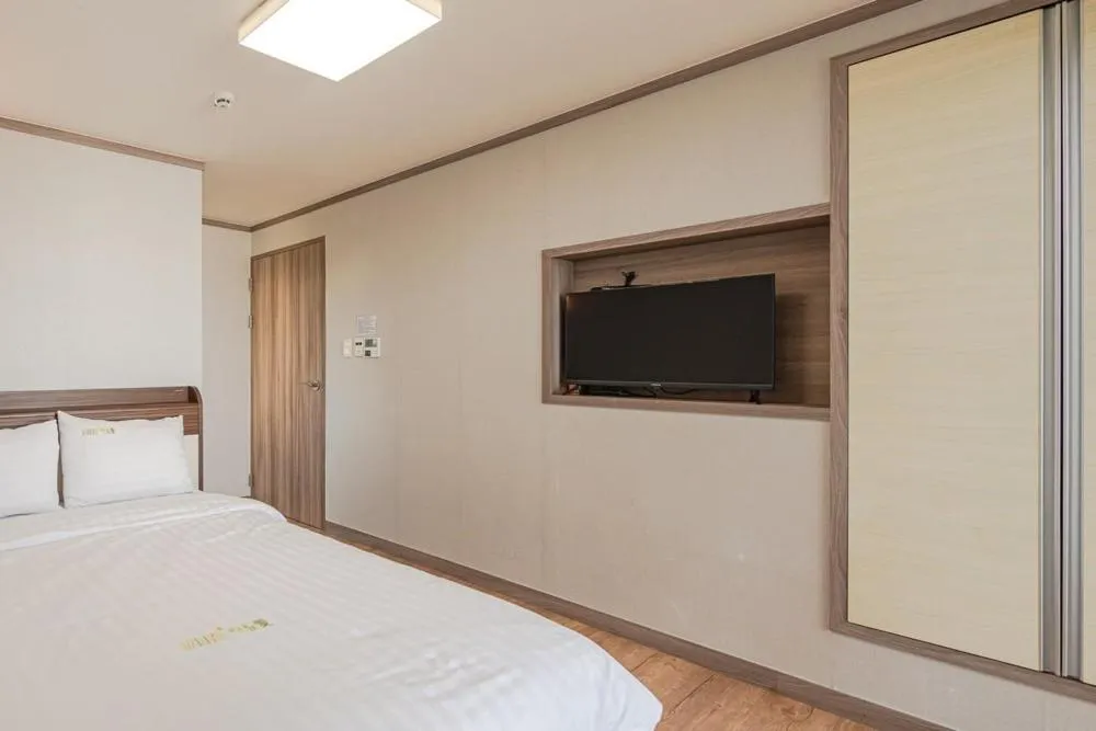 Bed in Jeju Aewolae Hyuyang Pension