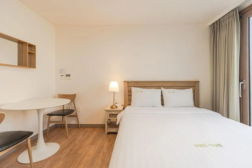 Bed in Jeju Aewolae Hyuyang Pension