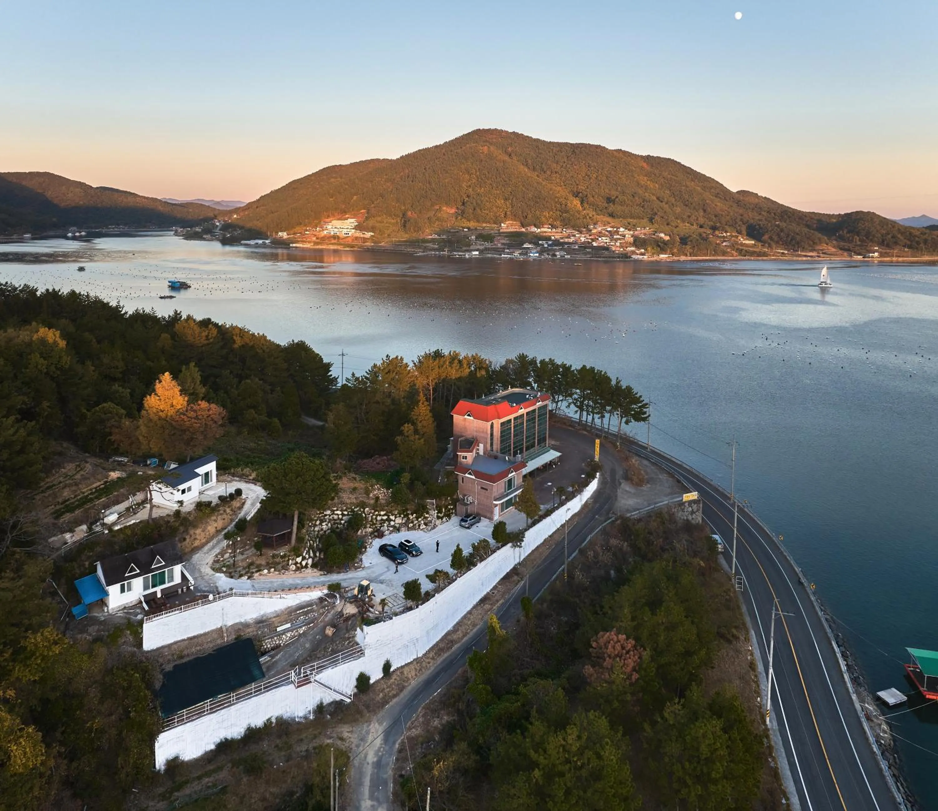 Changwon hatnimMoon Pension