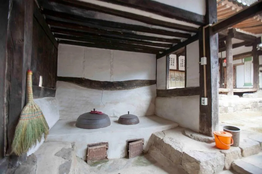 Sujoldang Hanok Guesthouse