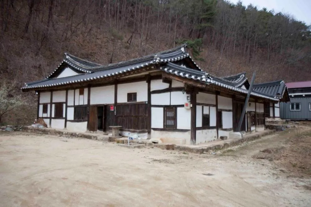 Sujoldang Hanok Guesthouse