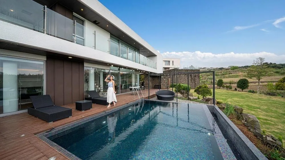 Jeju Mia Private Pool Villa large outdoor warm pool