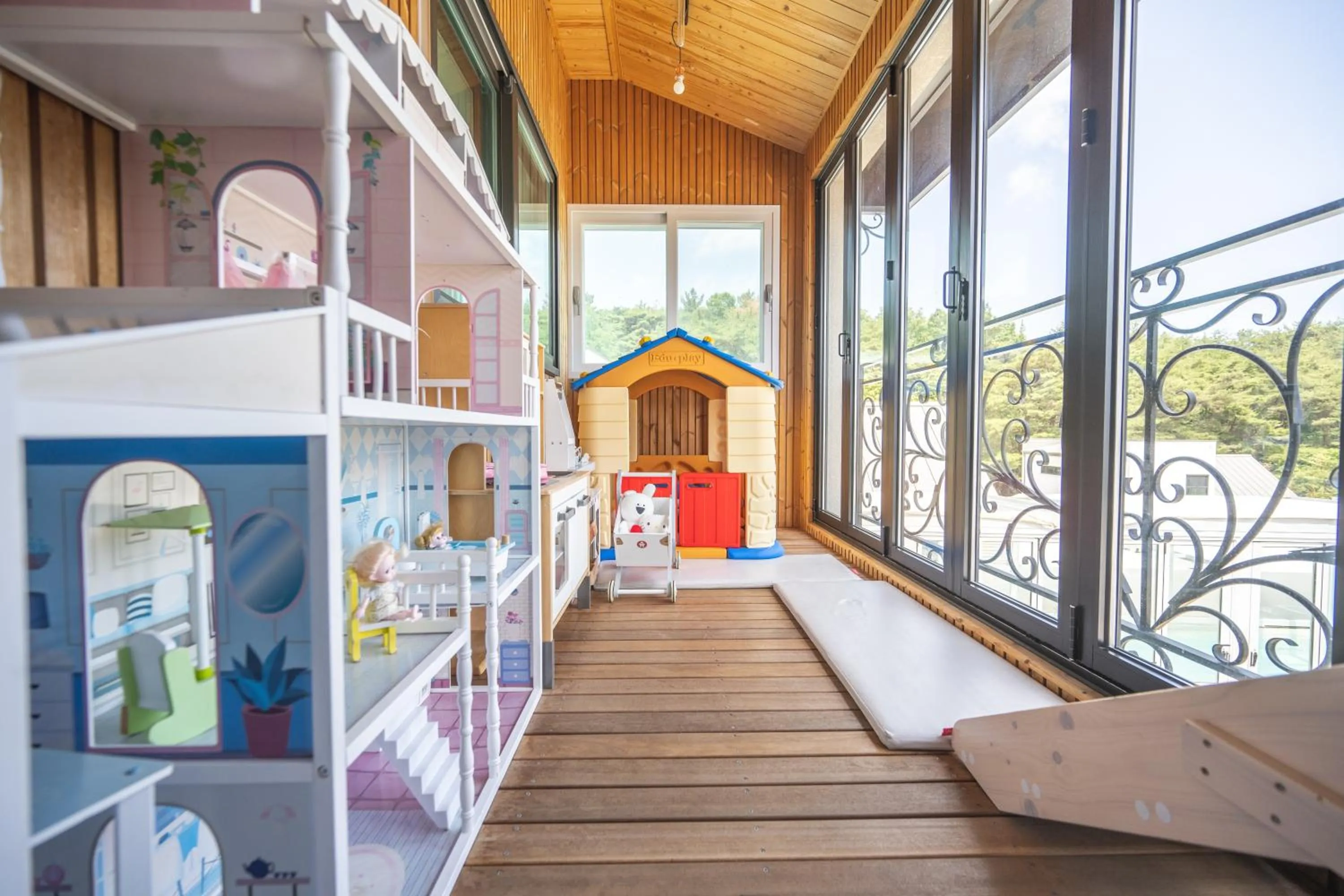 Kyoengju JNG Poolvilla