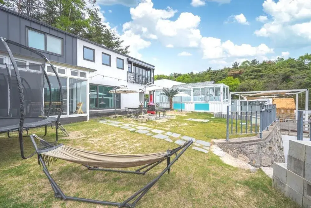 Kyoengju JNG Poolvilla Kyoengju JNG Poolvilla