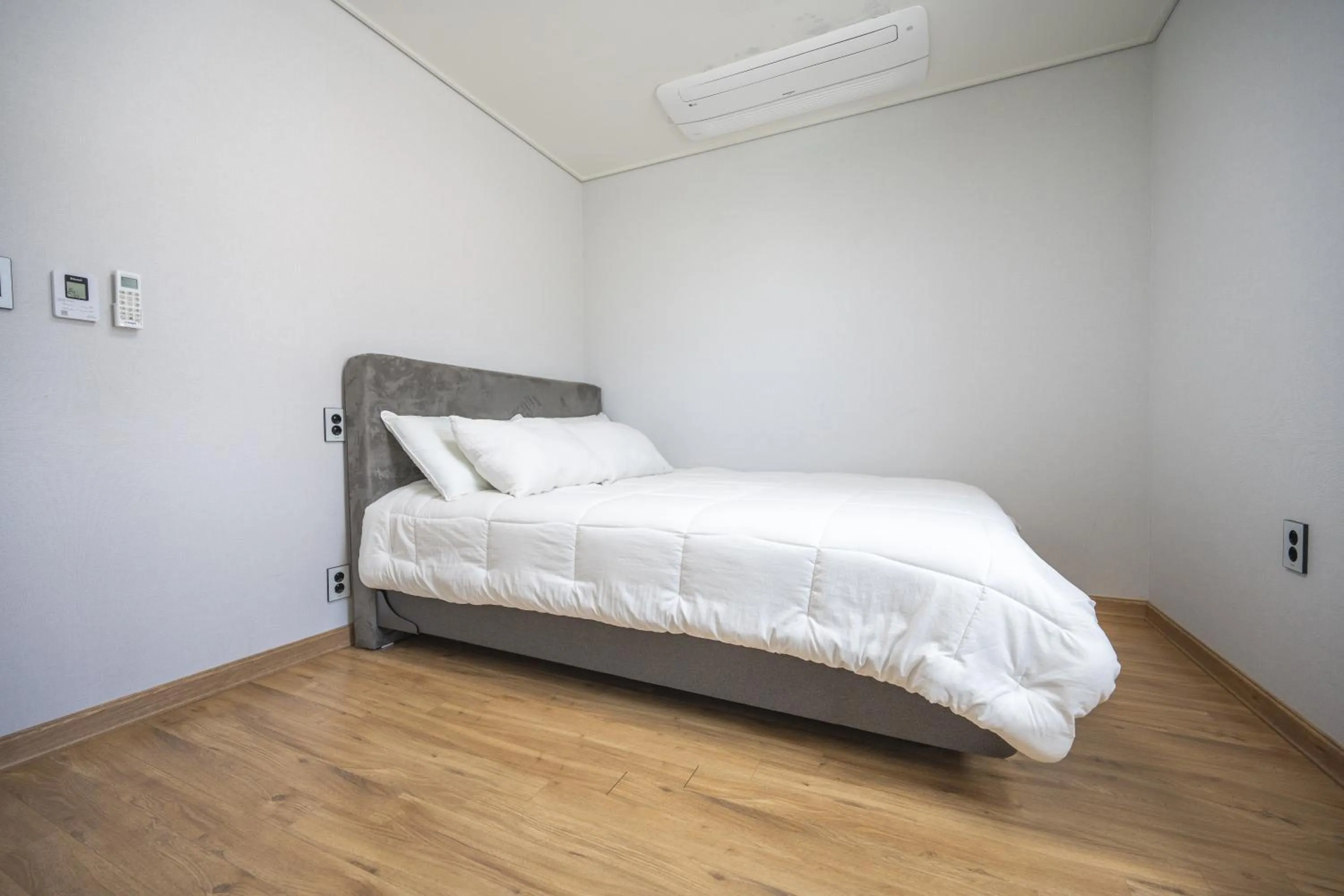 Bed in Kyoengju JNG Poolvilla