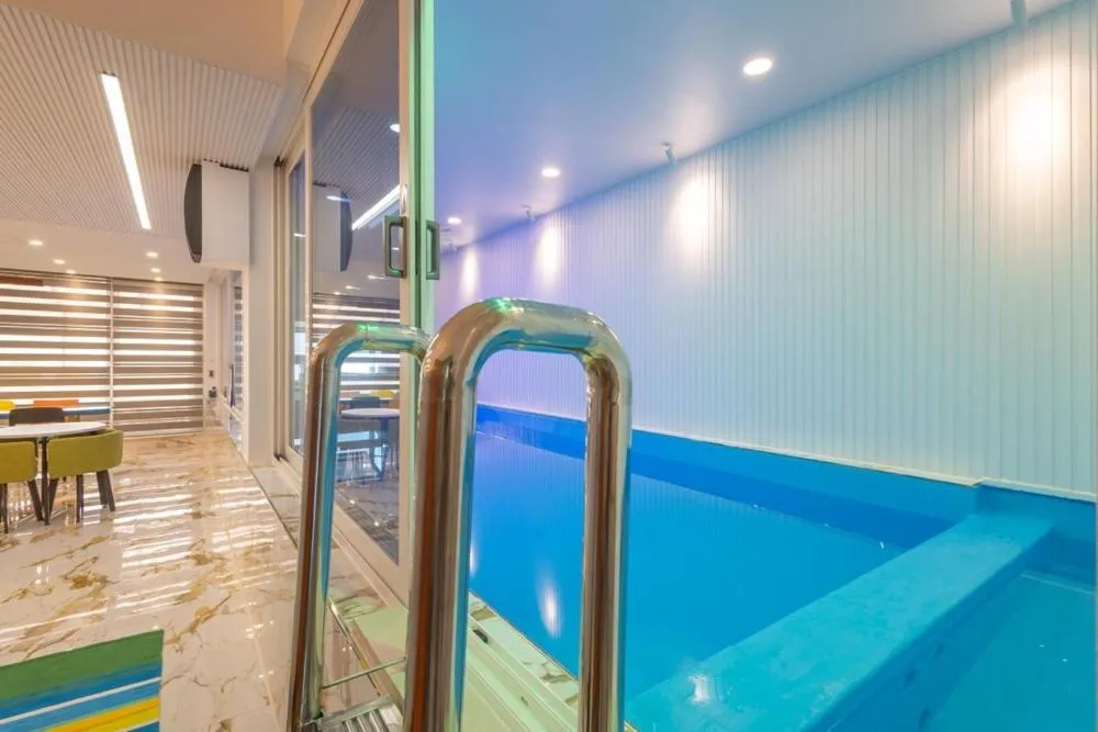 Namhae Boolgeun Noeul Pool Villa