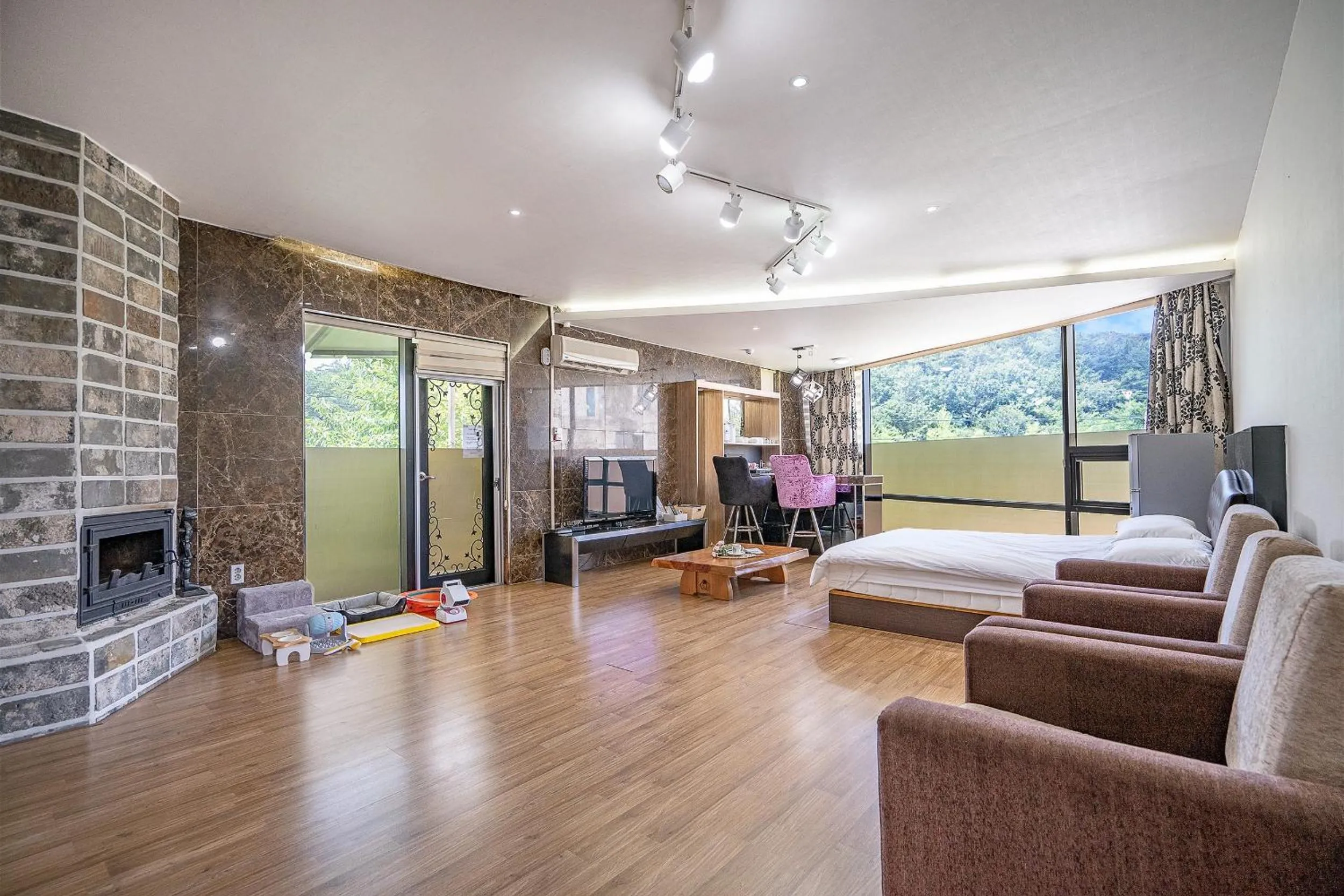 Kyeongju JS Pet Poolvilla