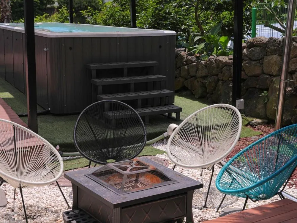 Jeju Sky Castle Pool Villa