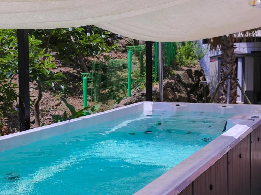 Jeju Sky Castle Pool Villa