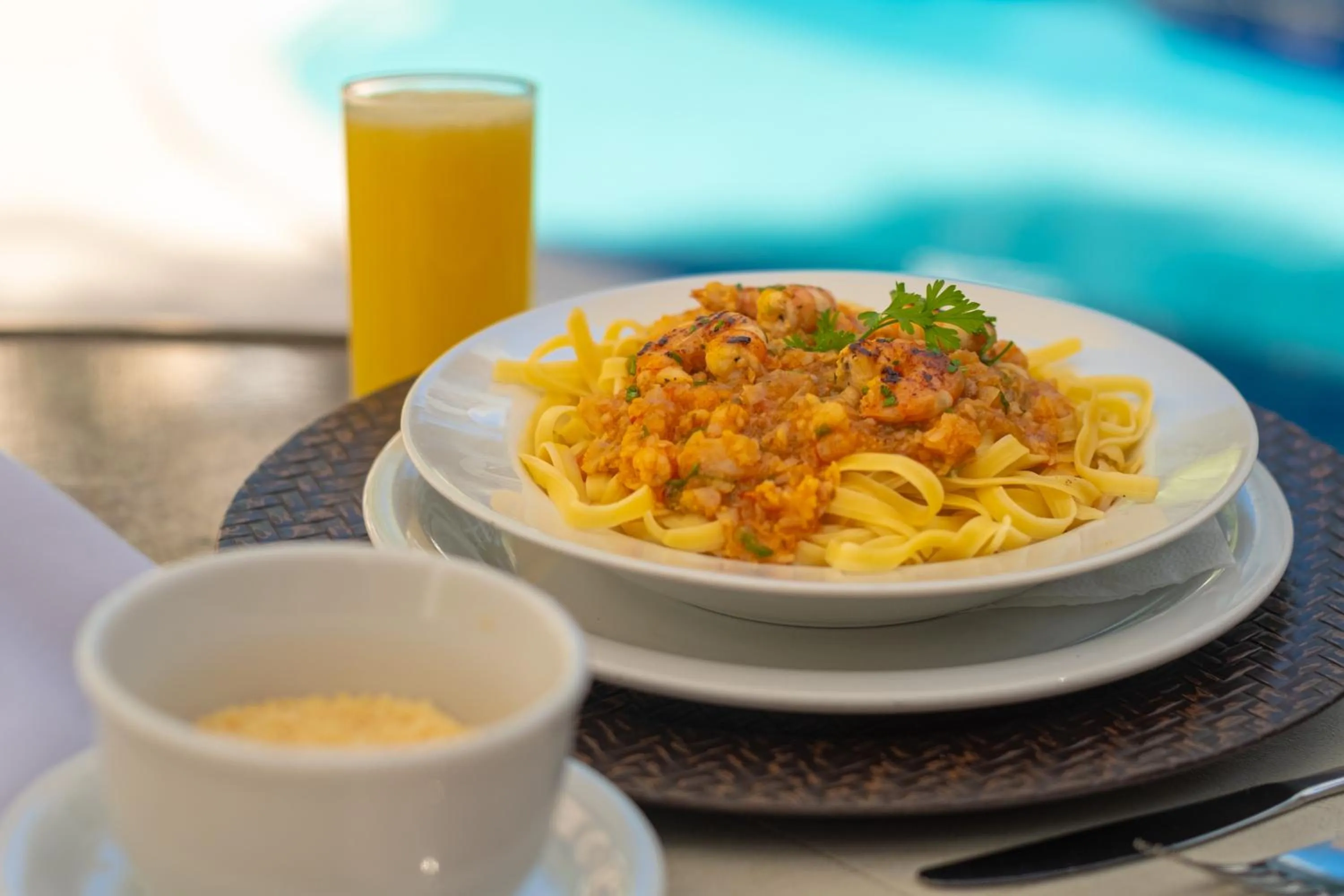 Food and drinks in Portobello Ondina Praia