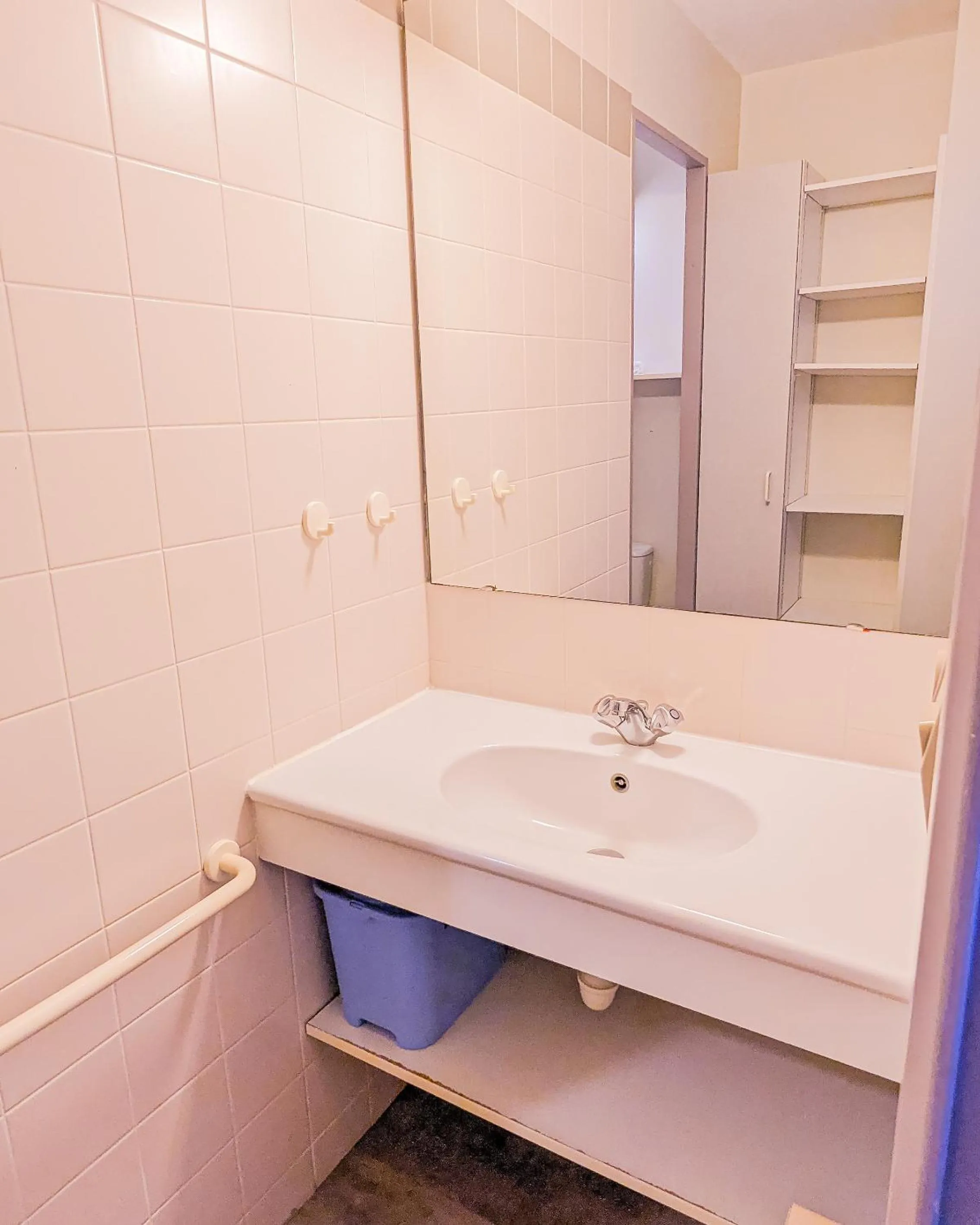 Bathroom in VVF Plaine d'Alsace Obernai Strasbourg