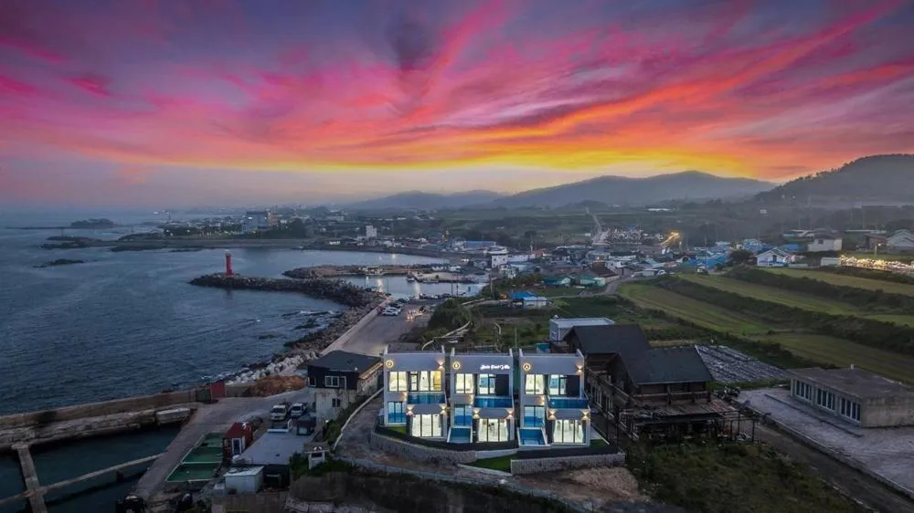 Pohang Seoin Pool Villa