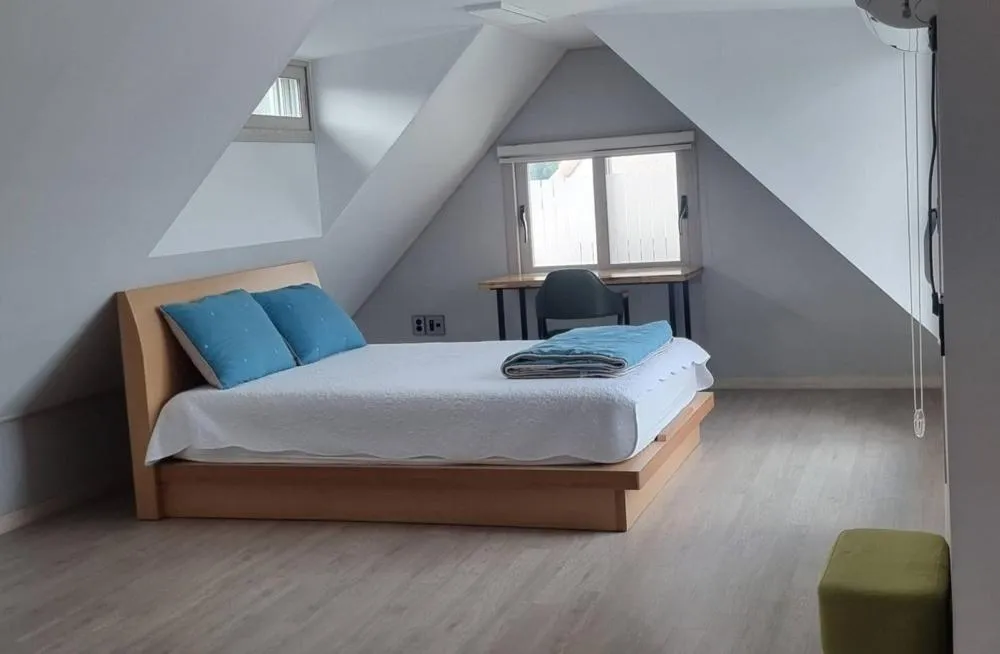 Bed in Jeju Bijarim Very Mung Pension