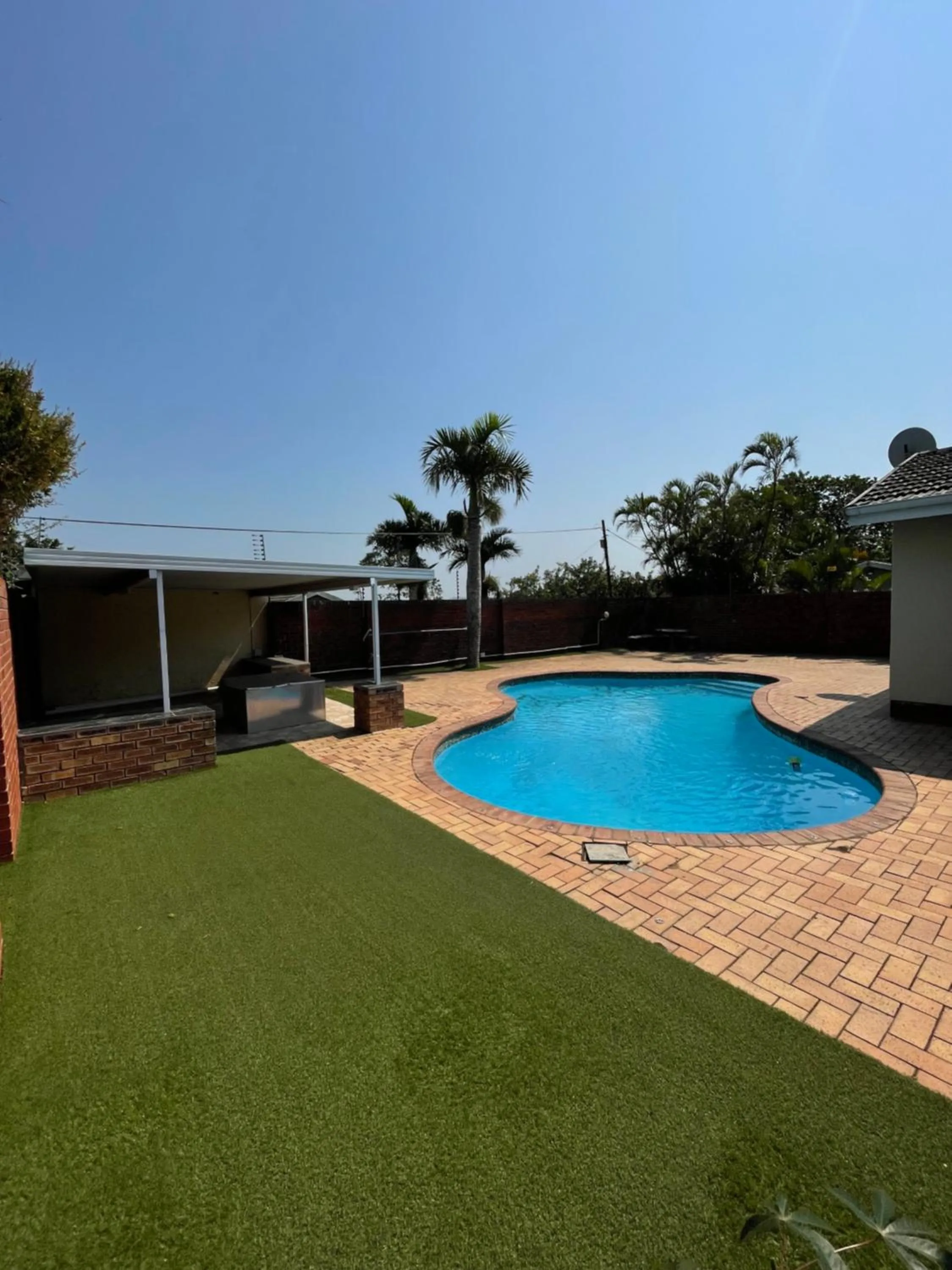 Swimming pool in Carrington Guest House