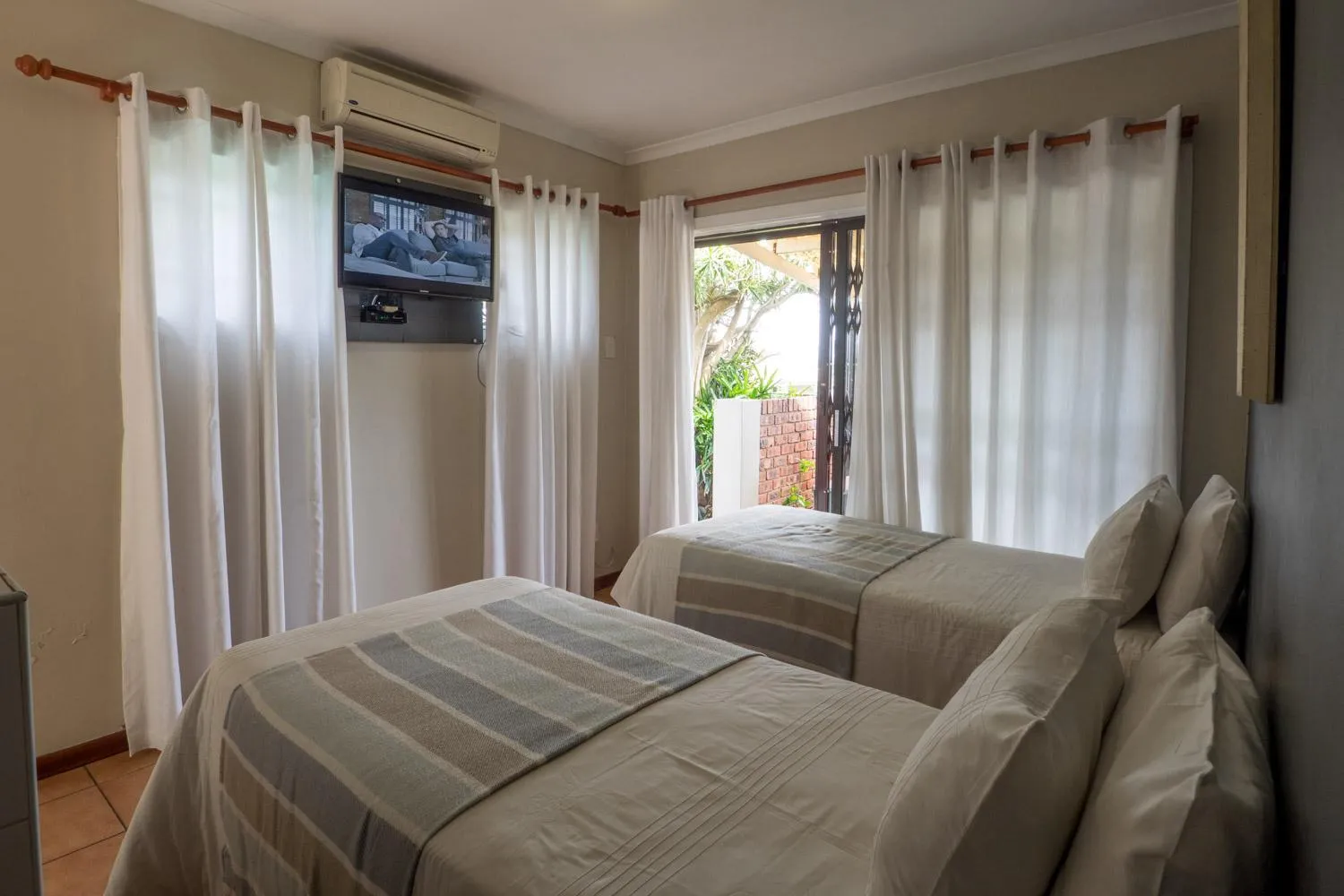 Bed in Carrington Guest House