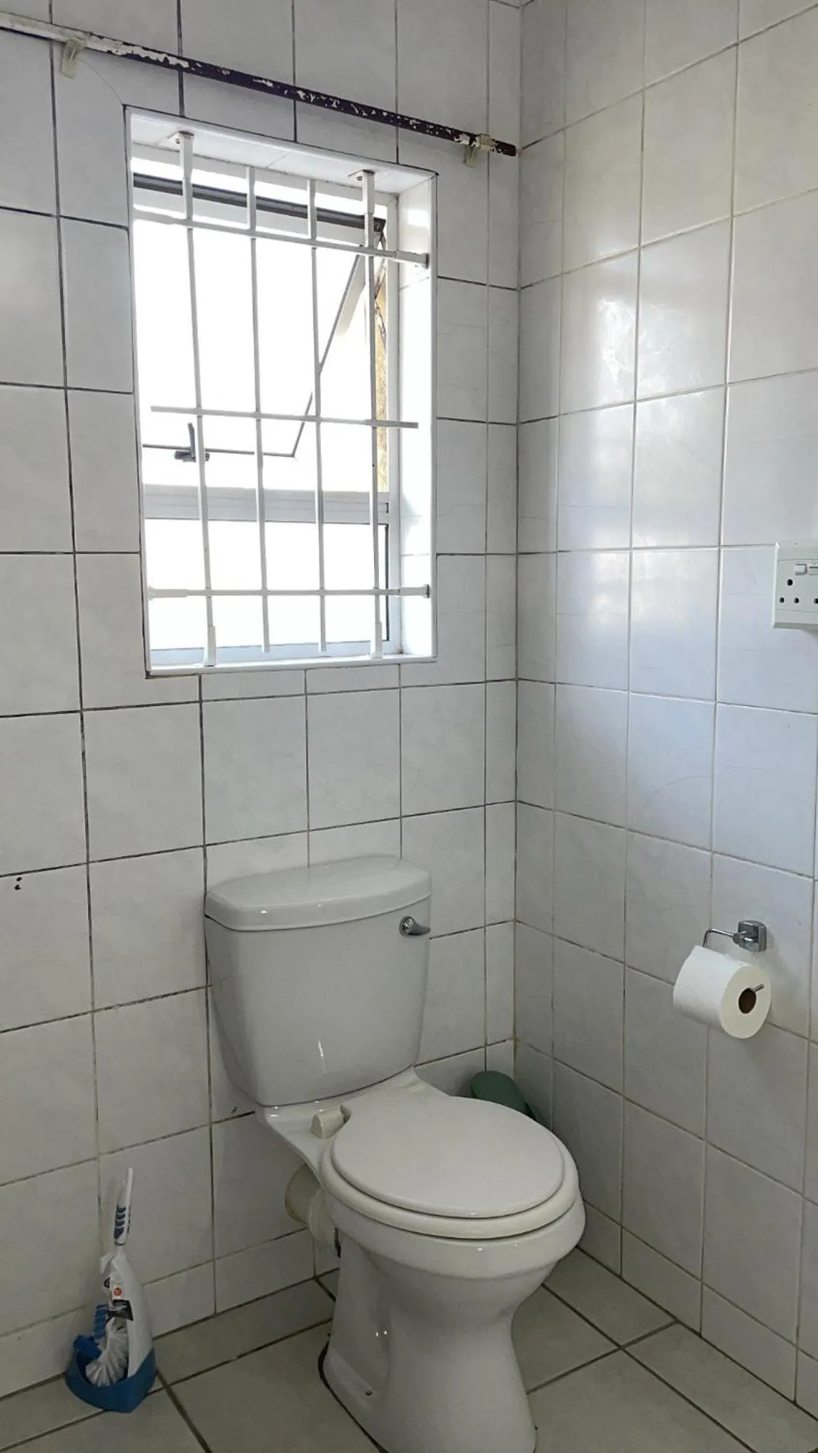 Toilet in Carrington Guest House