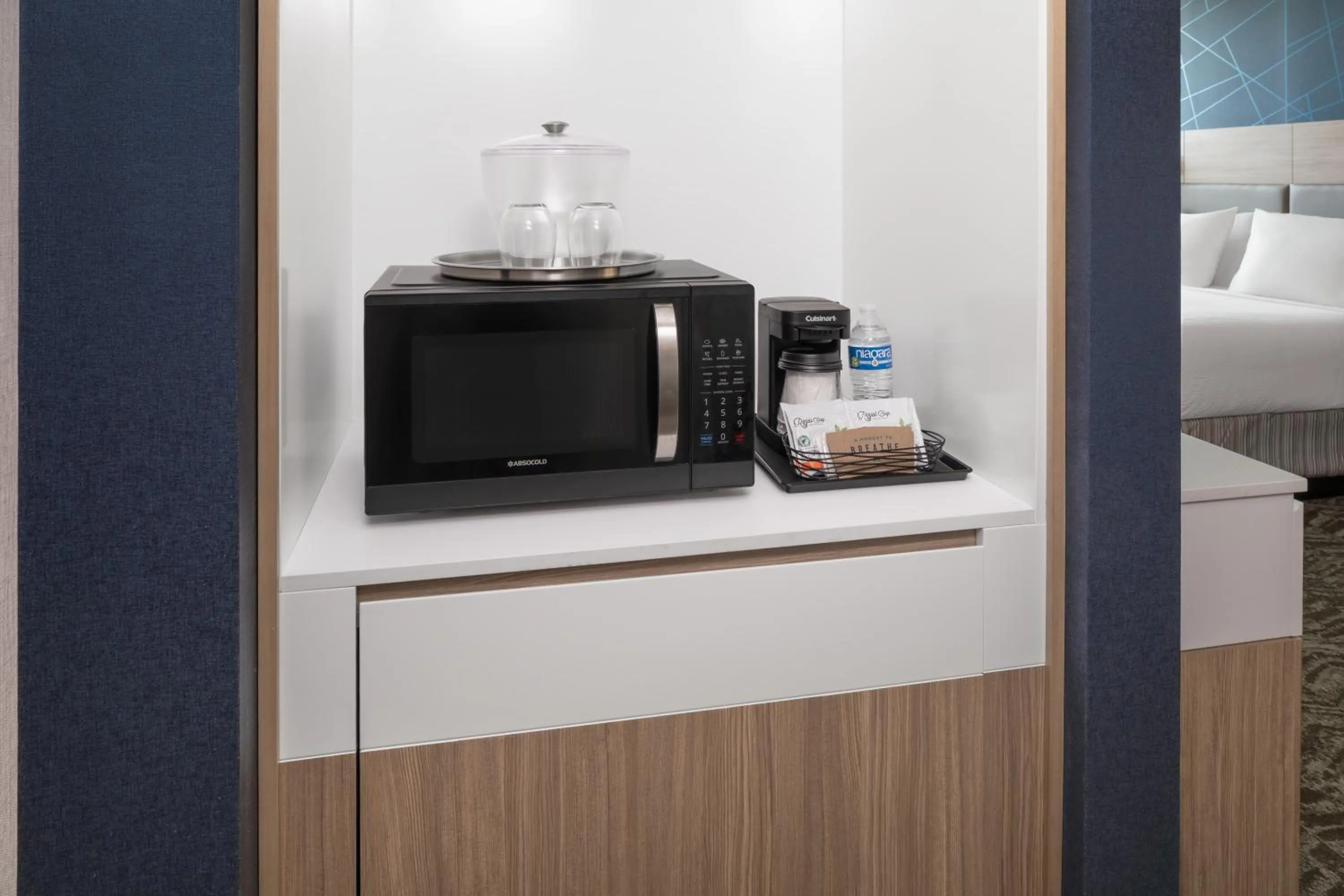 Kitchen or kitchenette in SpringHill Suites by Marriott Raleigh Garner