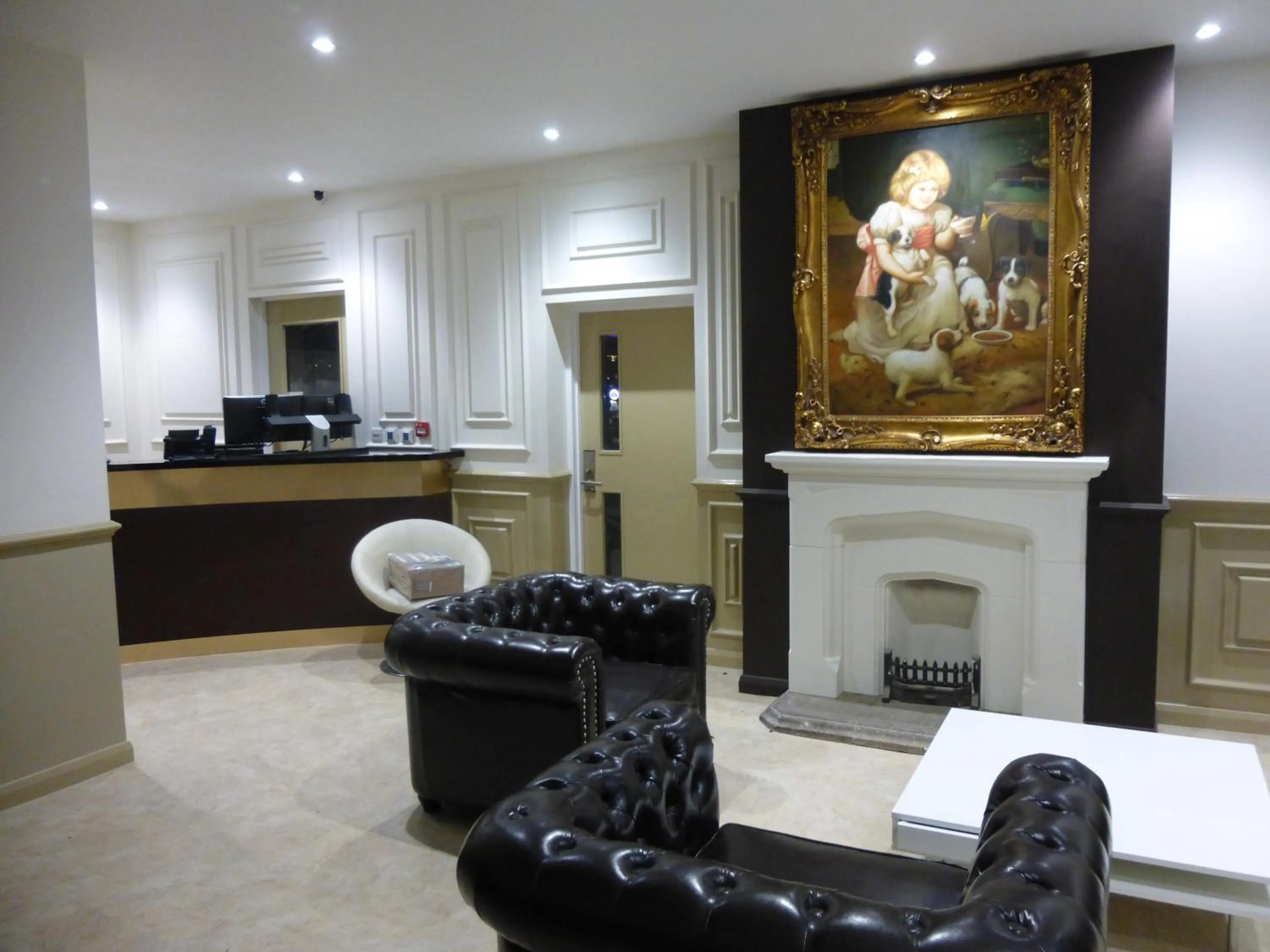 Communal lounge/ TV room in Dreams Hotel