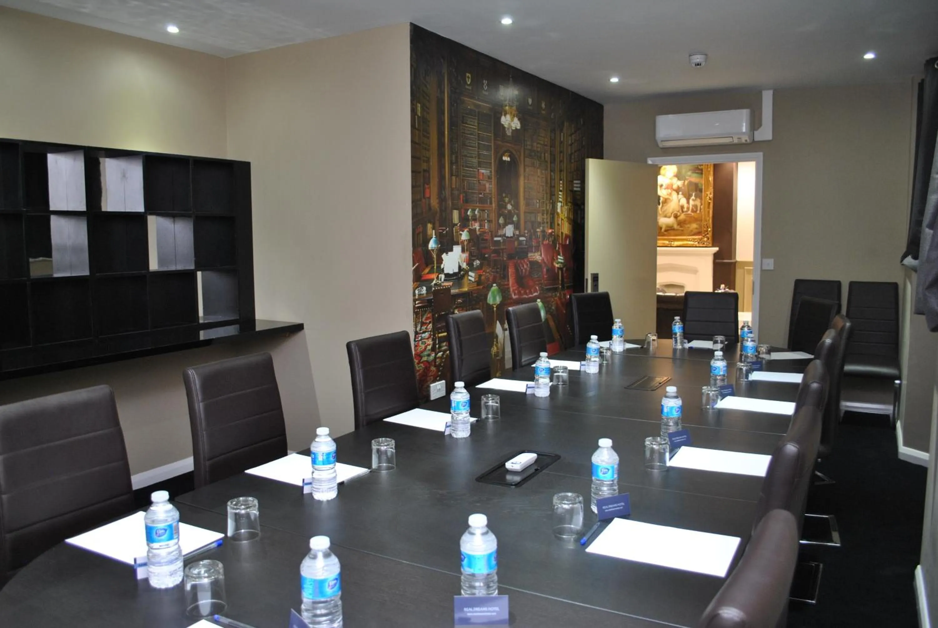 Business facilities in Dreams Hotel