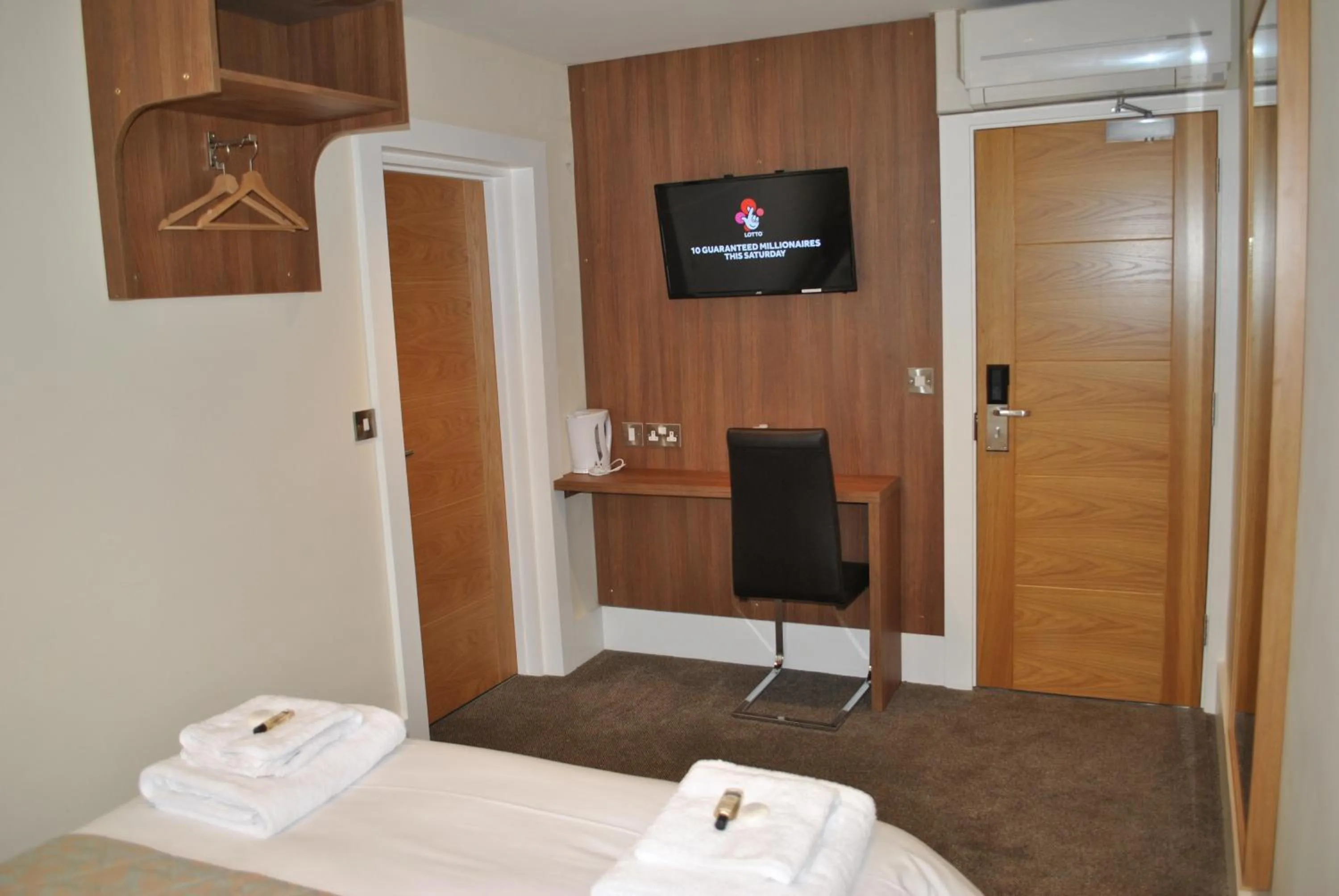 Decorative detail, Bed in Dreams Hotel